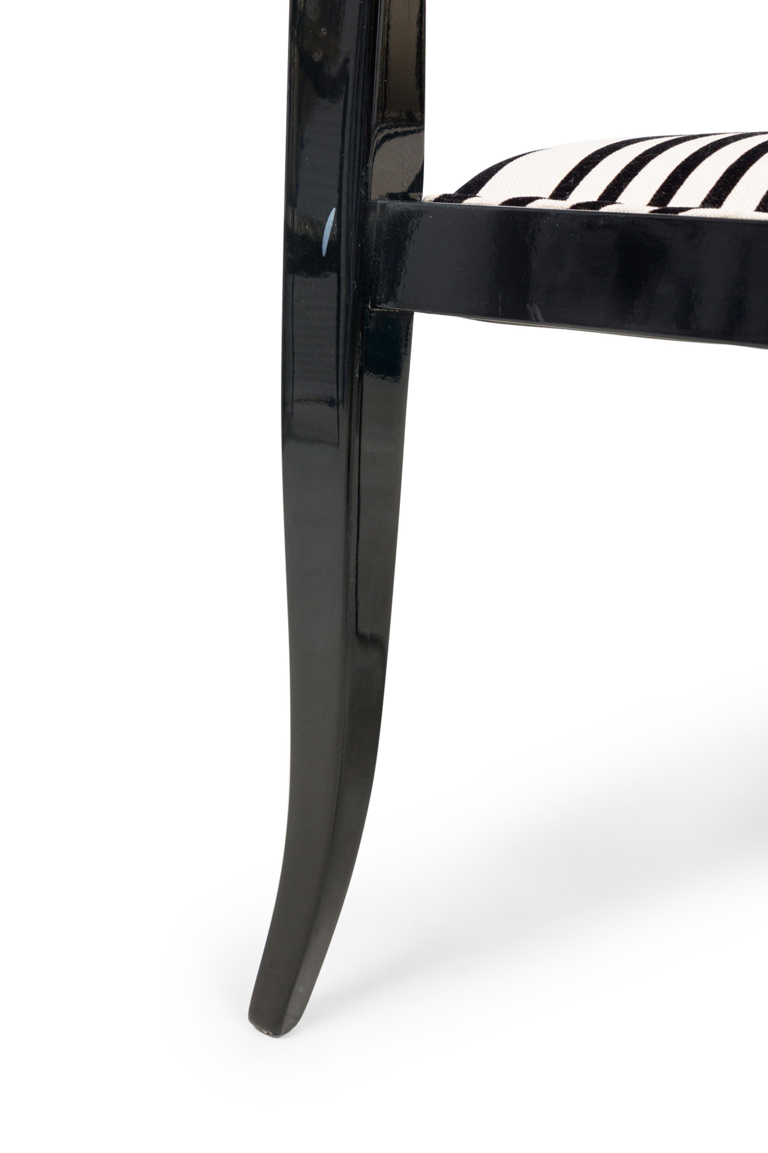 Juego de 5 Sillón Ed Wormley Ebonizado Con Tapizado A Rayas en venta 3