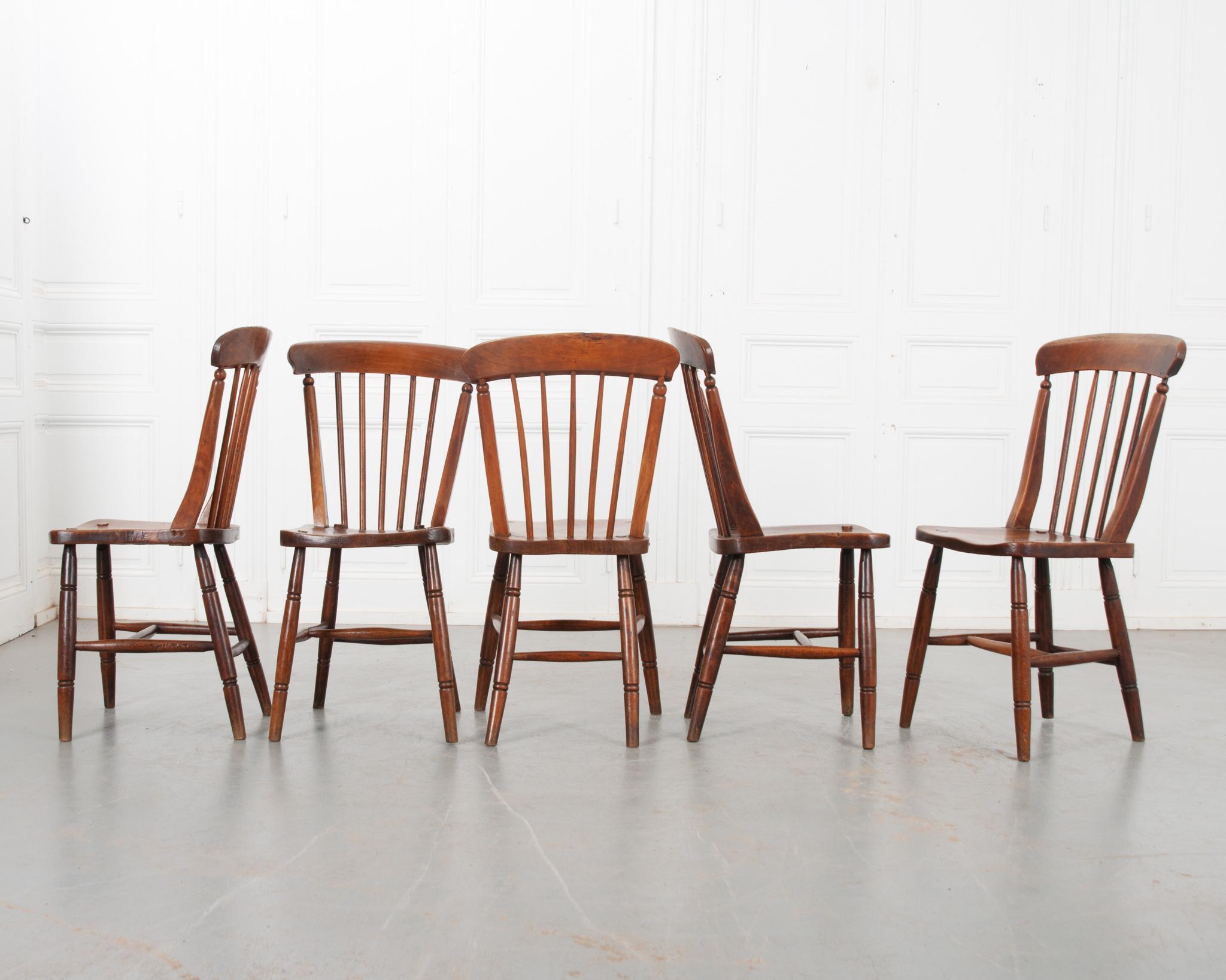 Ensemble de 5 chaises à manger anglaises en chêne du 19ème siècle en vente 3
