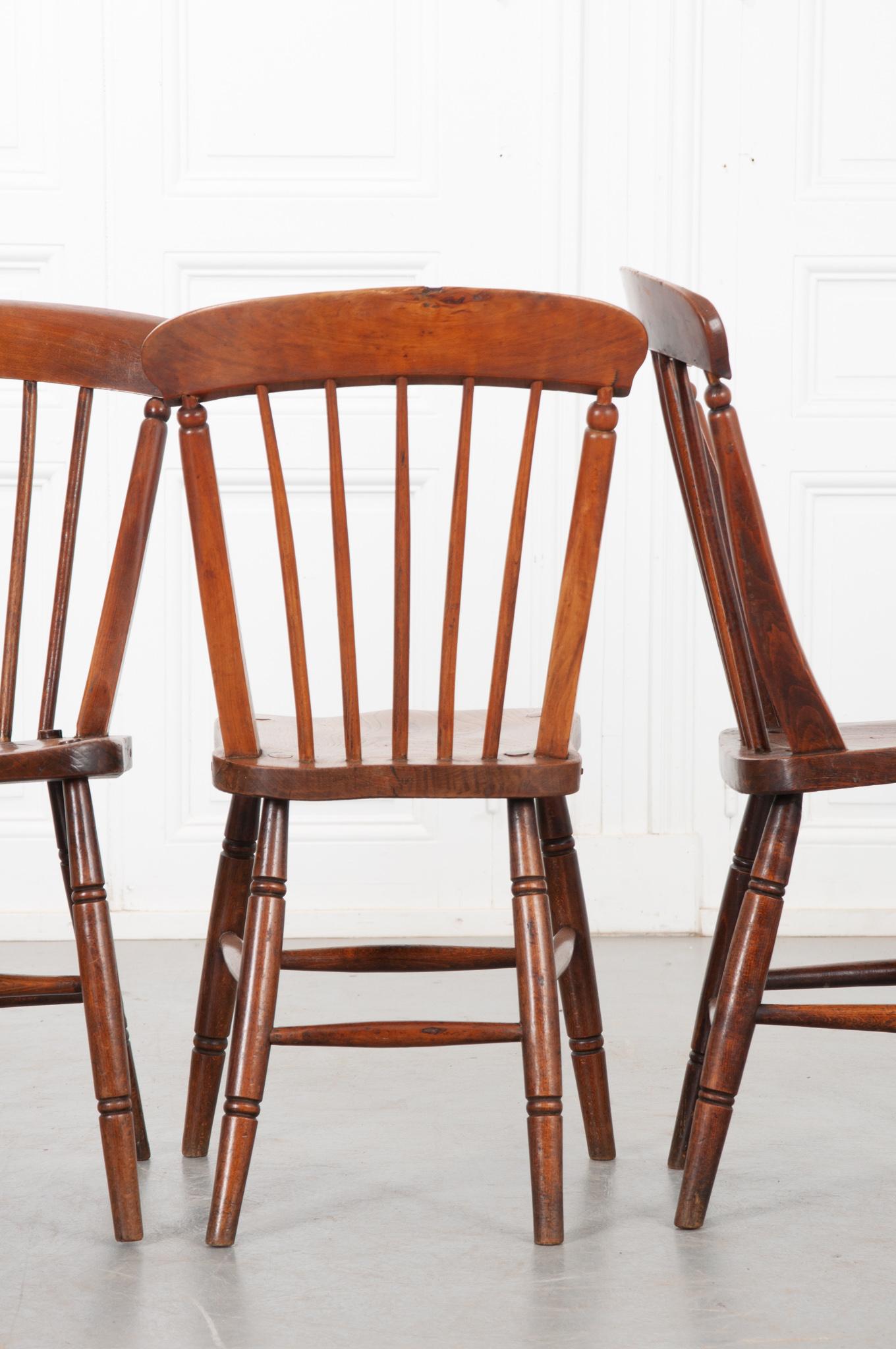 Ensemble de 5 chaises à manger anglaises en chêne du 19ème siècle en vente 6