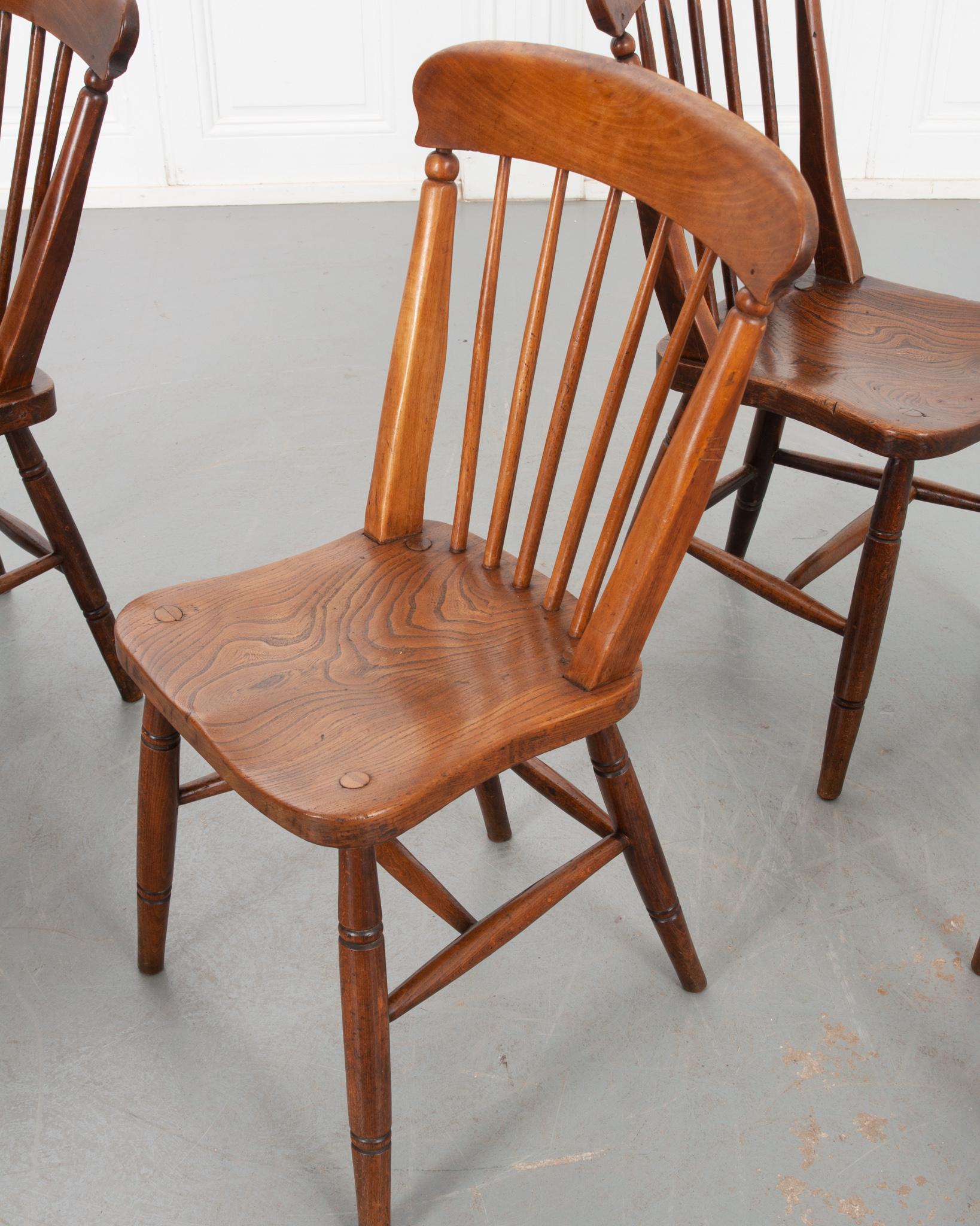 Ensemble de 5 chaises à manger anglaises en chêne du 19ème siècle en vente 8