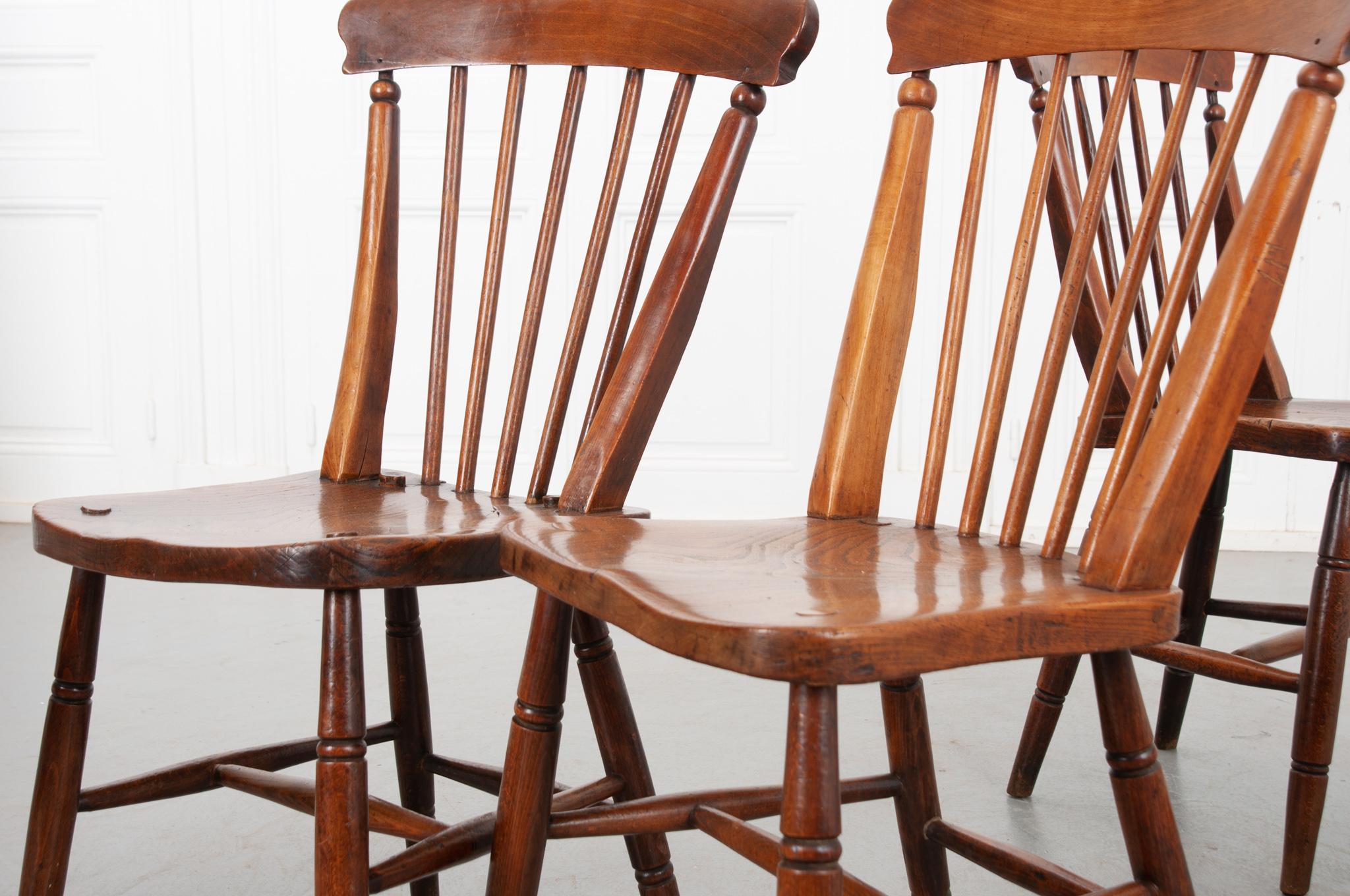 Ensemble de 5 chaises à manger anglaises en chêne du 19ème siècle en vente 9