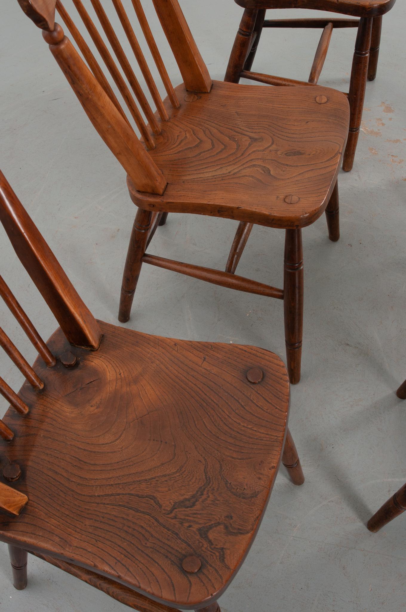 Hand-Crafted Set of 5 English 19th Century Oak Dining Chairs For Sale