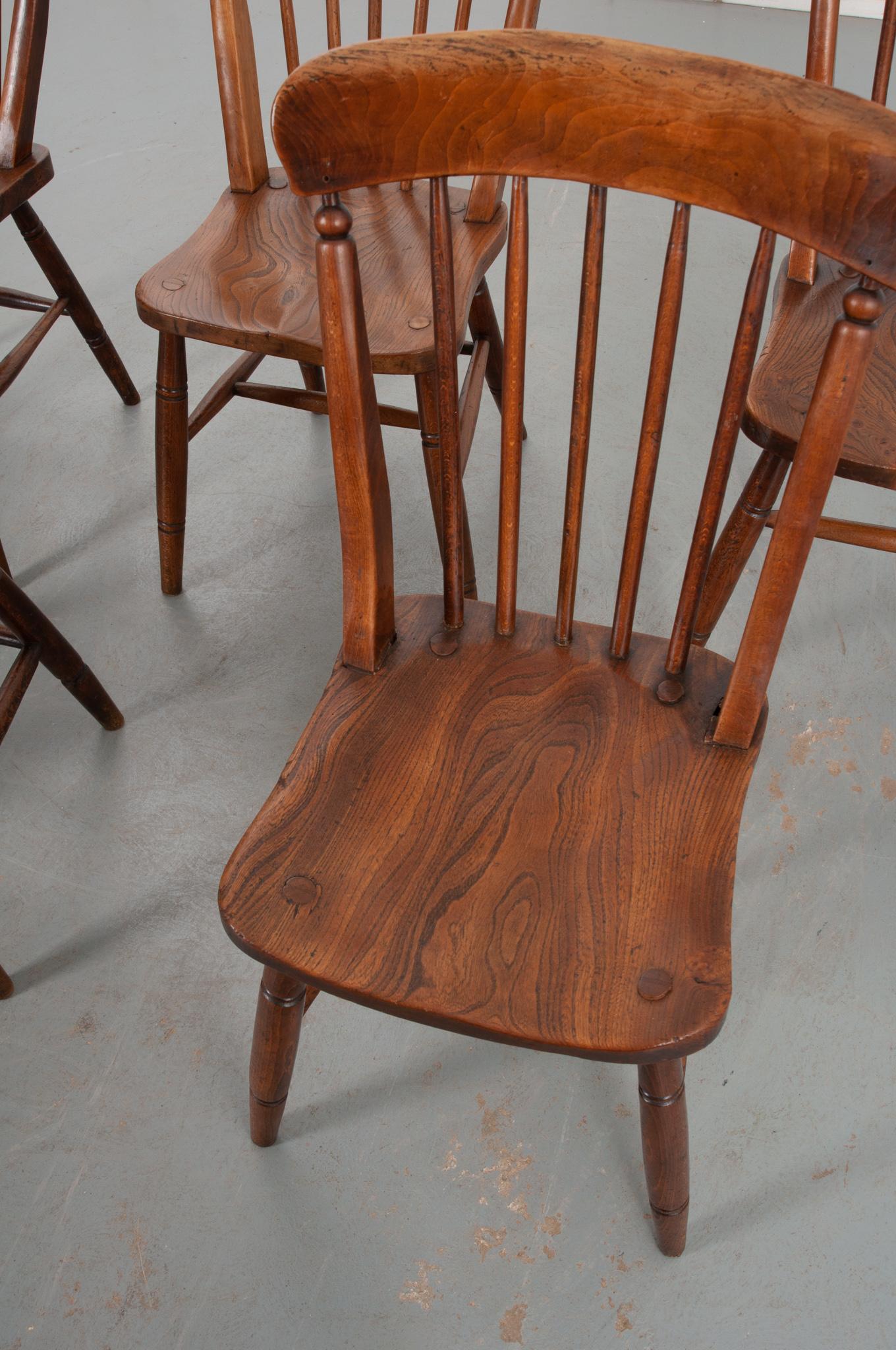 Chêne Ensemble de 5 chaises à manger anglaises en chêne du 19ème siècle en vente