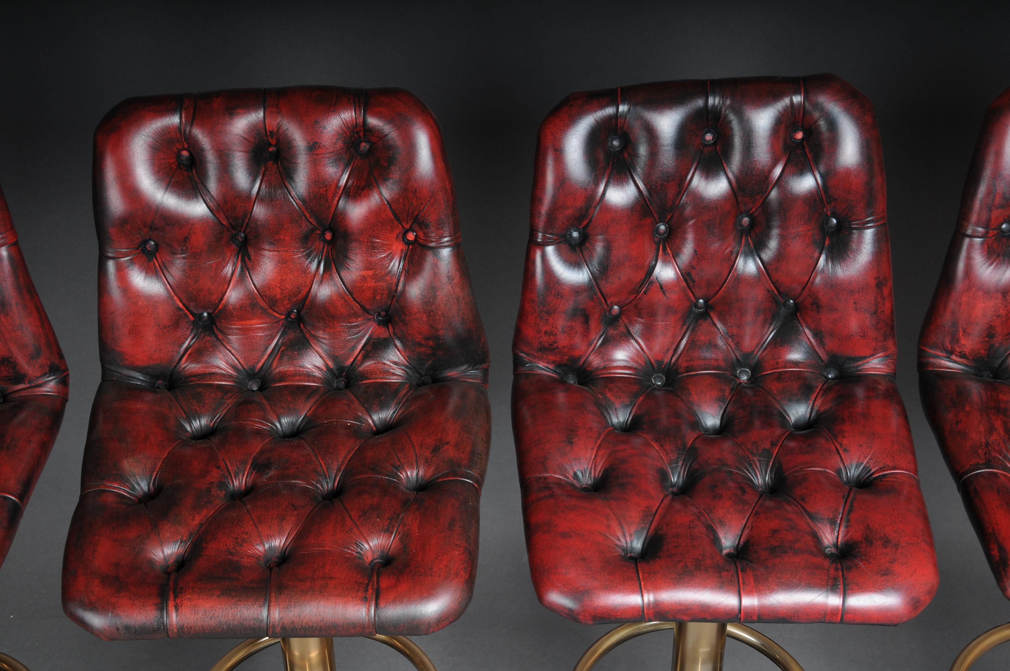 Ensemble de 5 tabourets de bar anglais de Chesterfield, 20ème siècle, cuir rouge 4