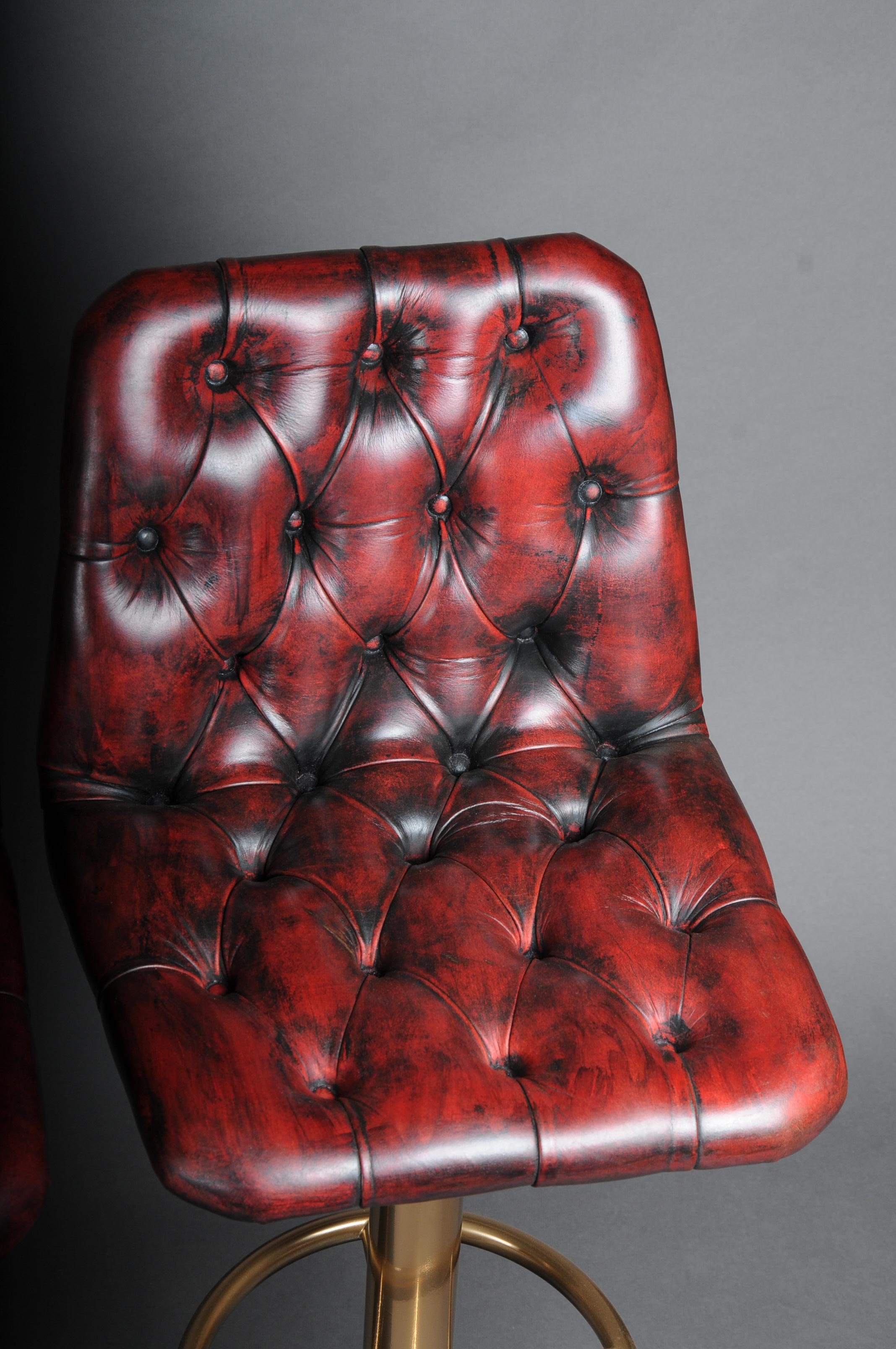 Ensemble de 5 tabourets de bar anglais de Chesterfield, 20ème siècle, cuir rouge 5