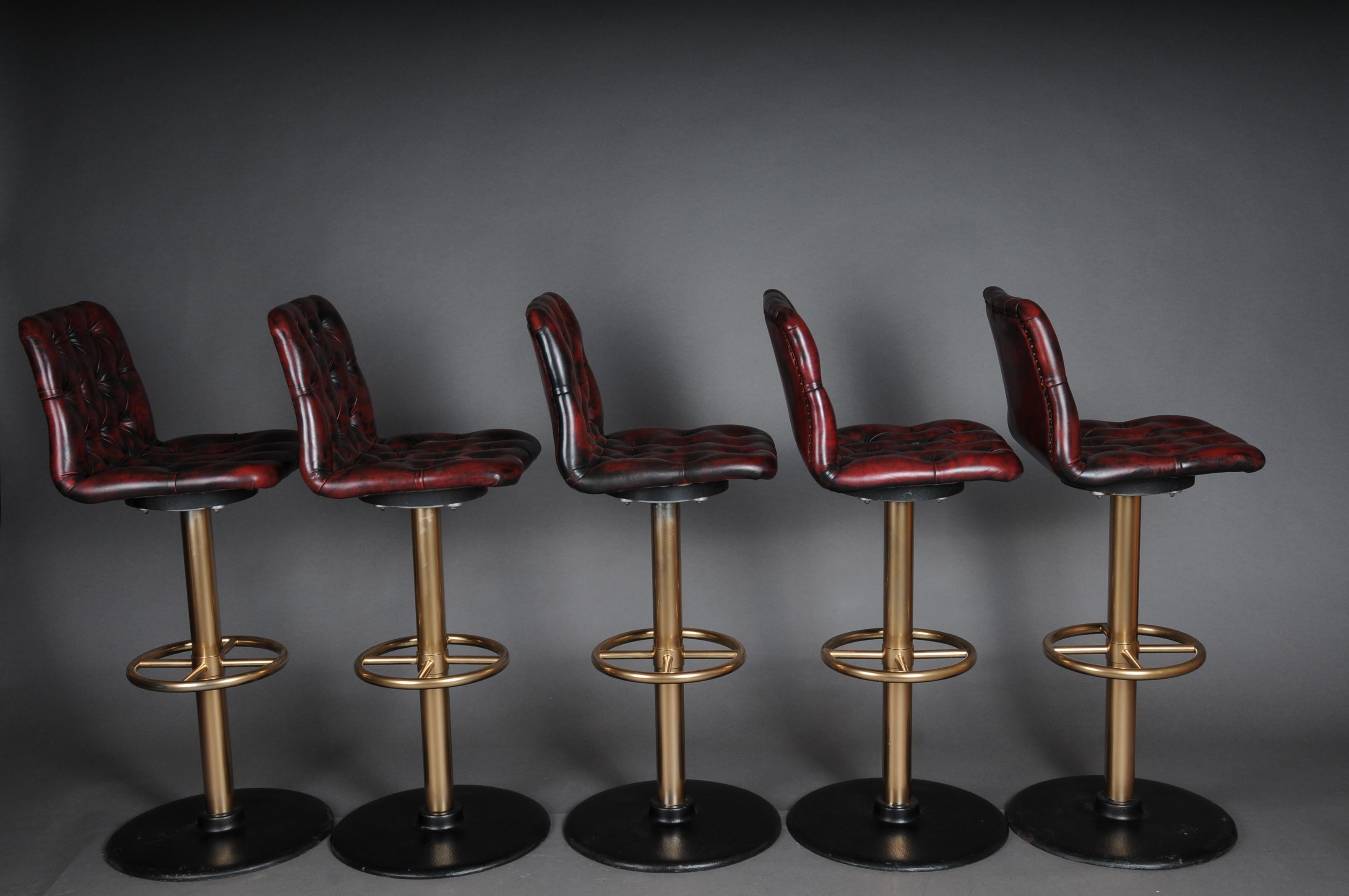 Ensemble de 5 tabourets de bar anglais de Chesterfield, 20ème siècle, cuir rouge 7