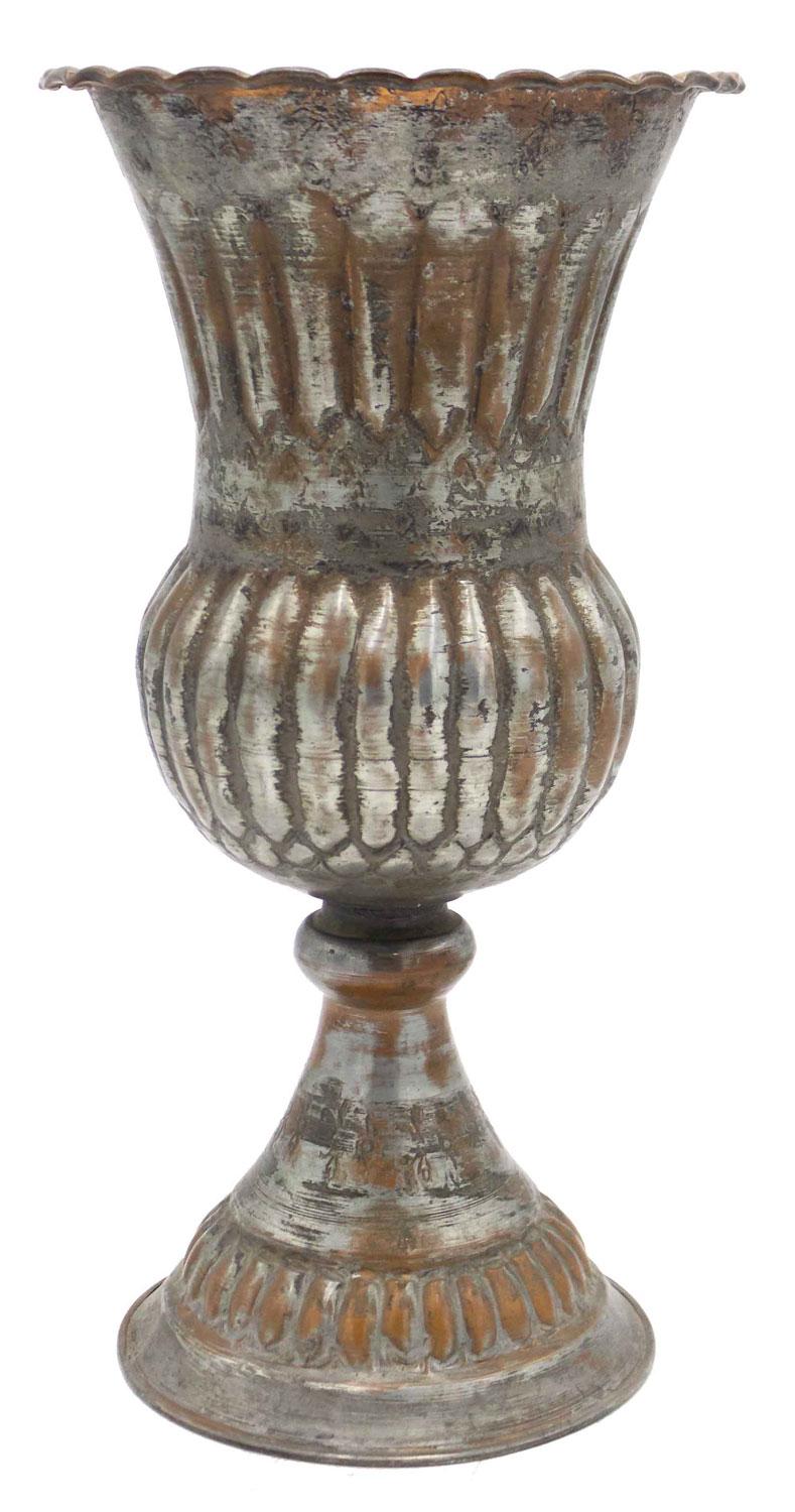 Juego de 5 cálices ingleses de cobre y plata de estilo renacentista (siglo XX) con diseño estriado (PRECIADO COMO CONJUNTO)