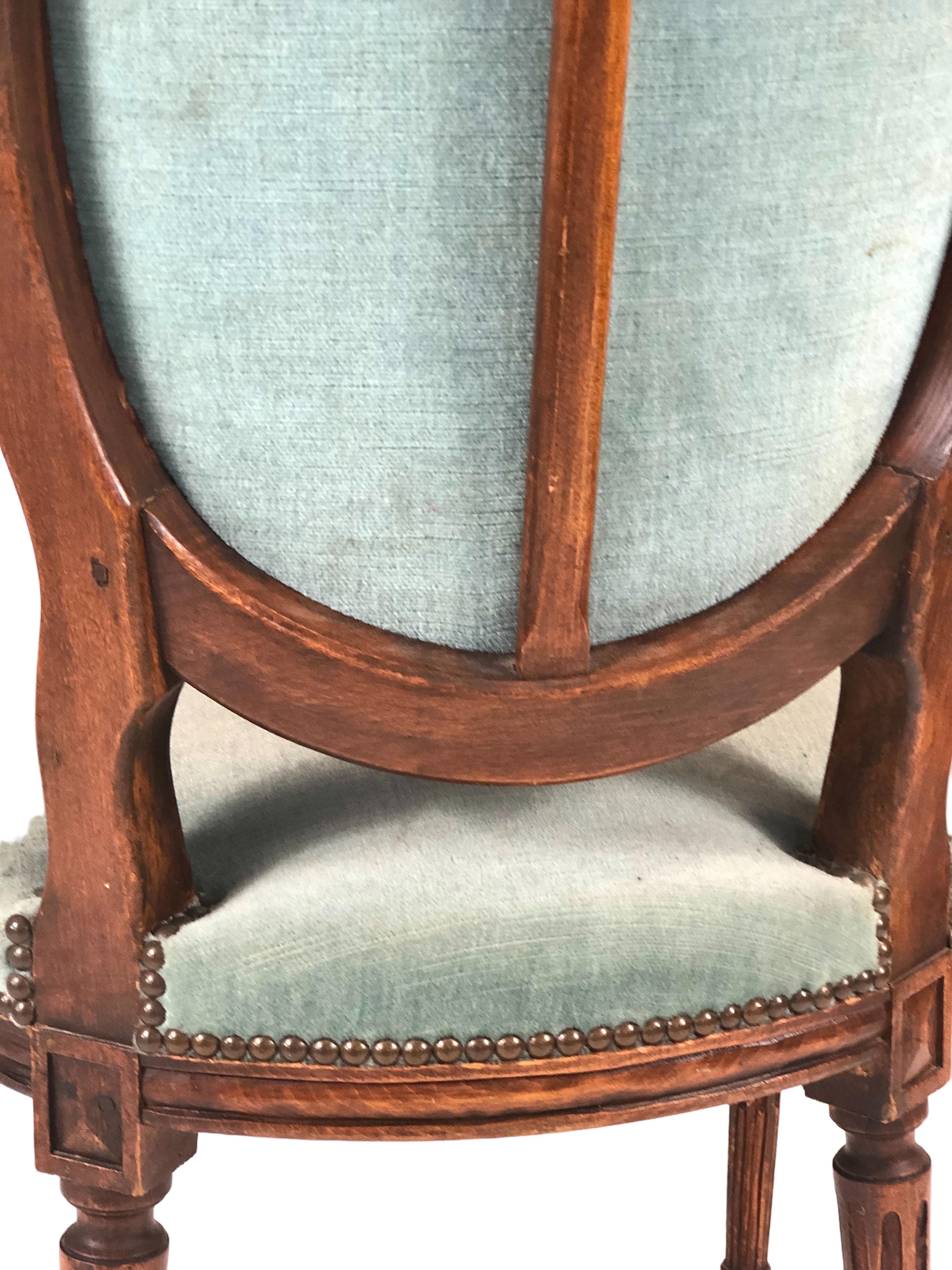 Set of 5 French Antique Cabriolet Dining Chairs In Good Condition In LA CIOTAT, FR