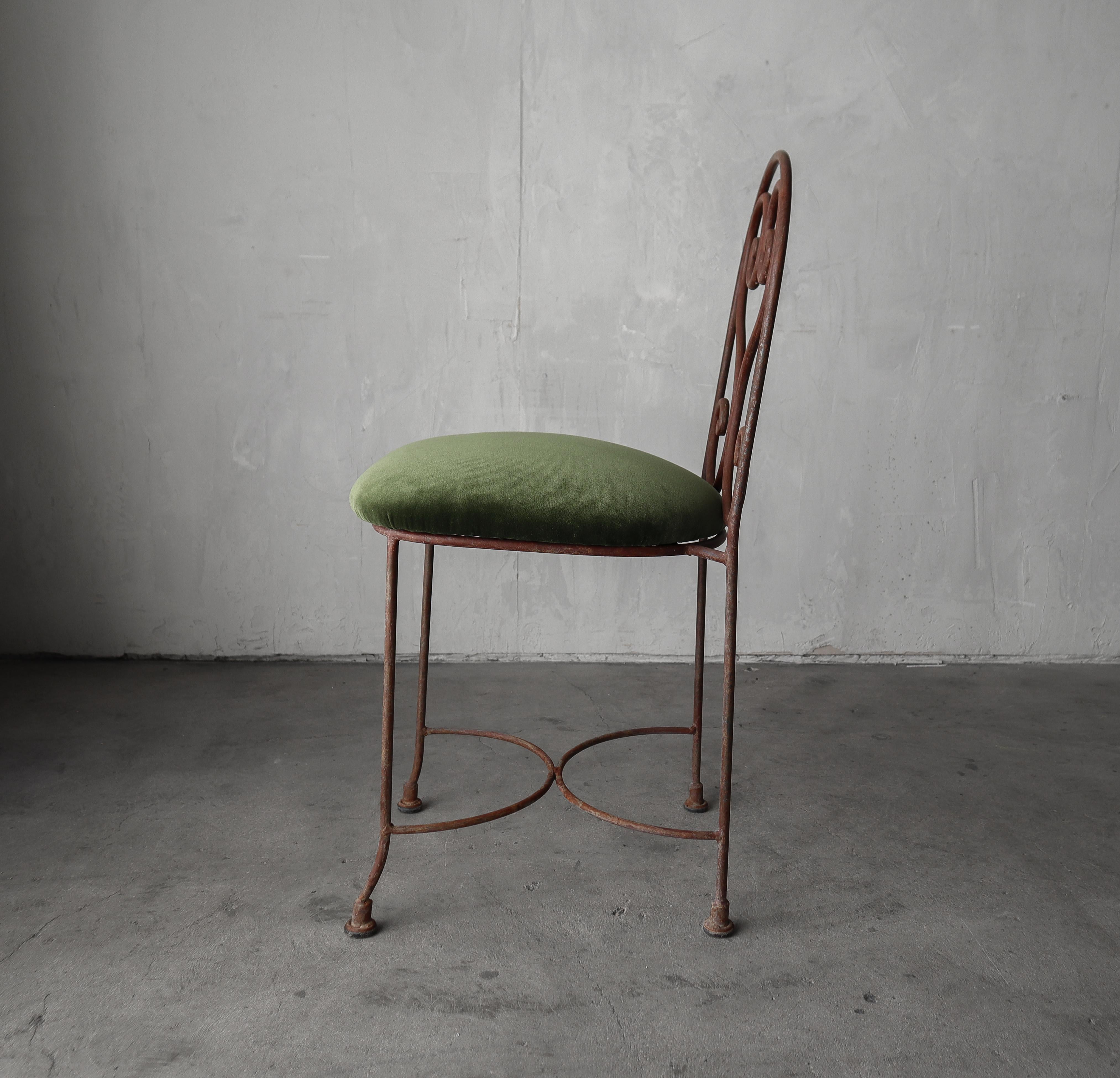 Set of 5 French Antique Iron Garden Dining Chairs For Sale 3