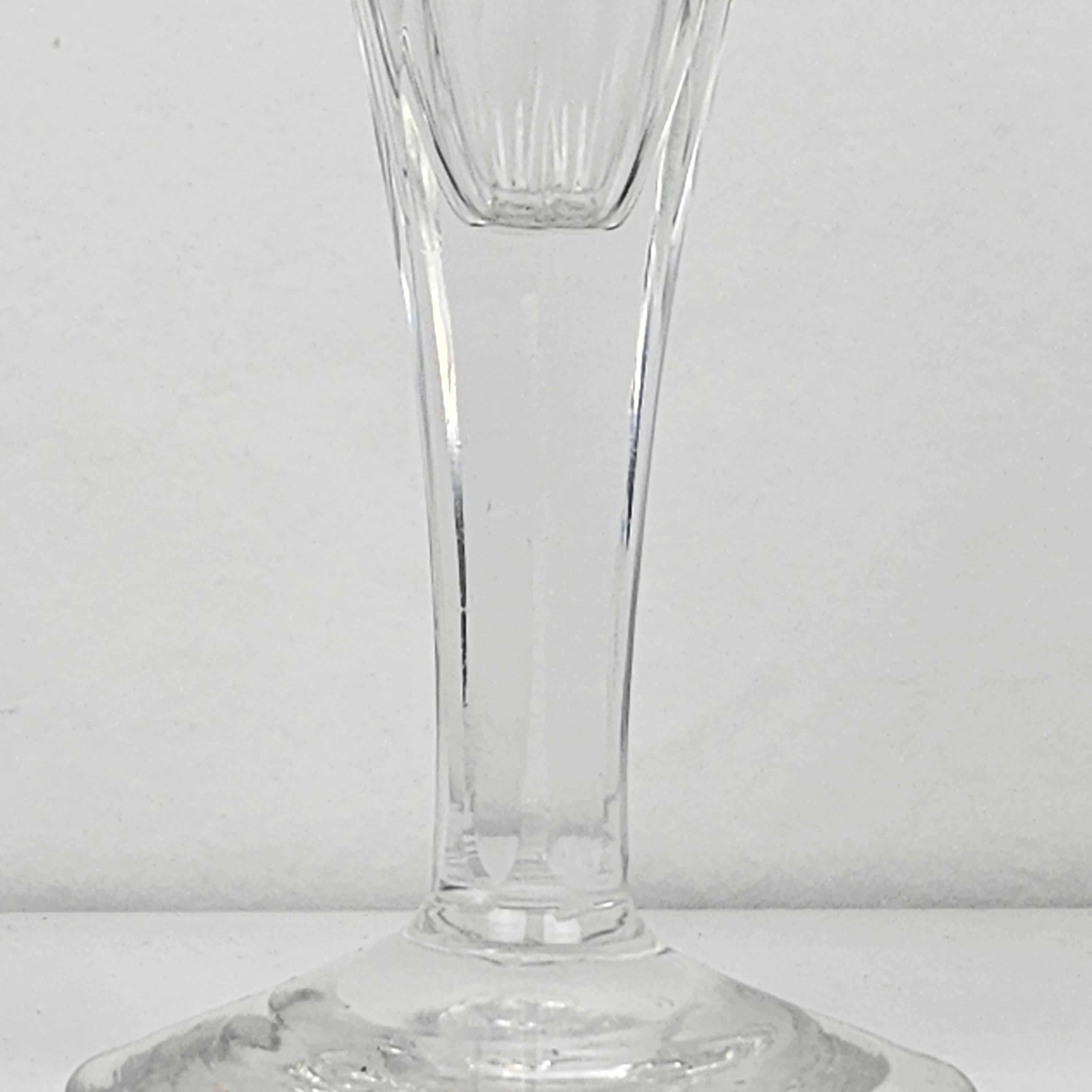 Set of 5 French Champagne Flutes in Crystal Glass, Ca. 1830 In Good Condition For Sale In Oud Beijerland, NL