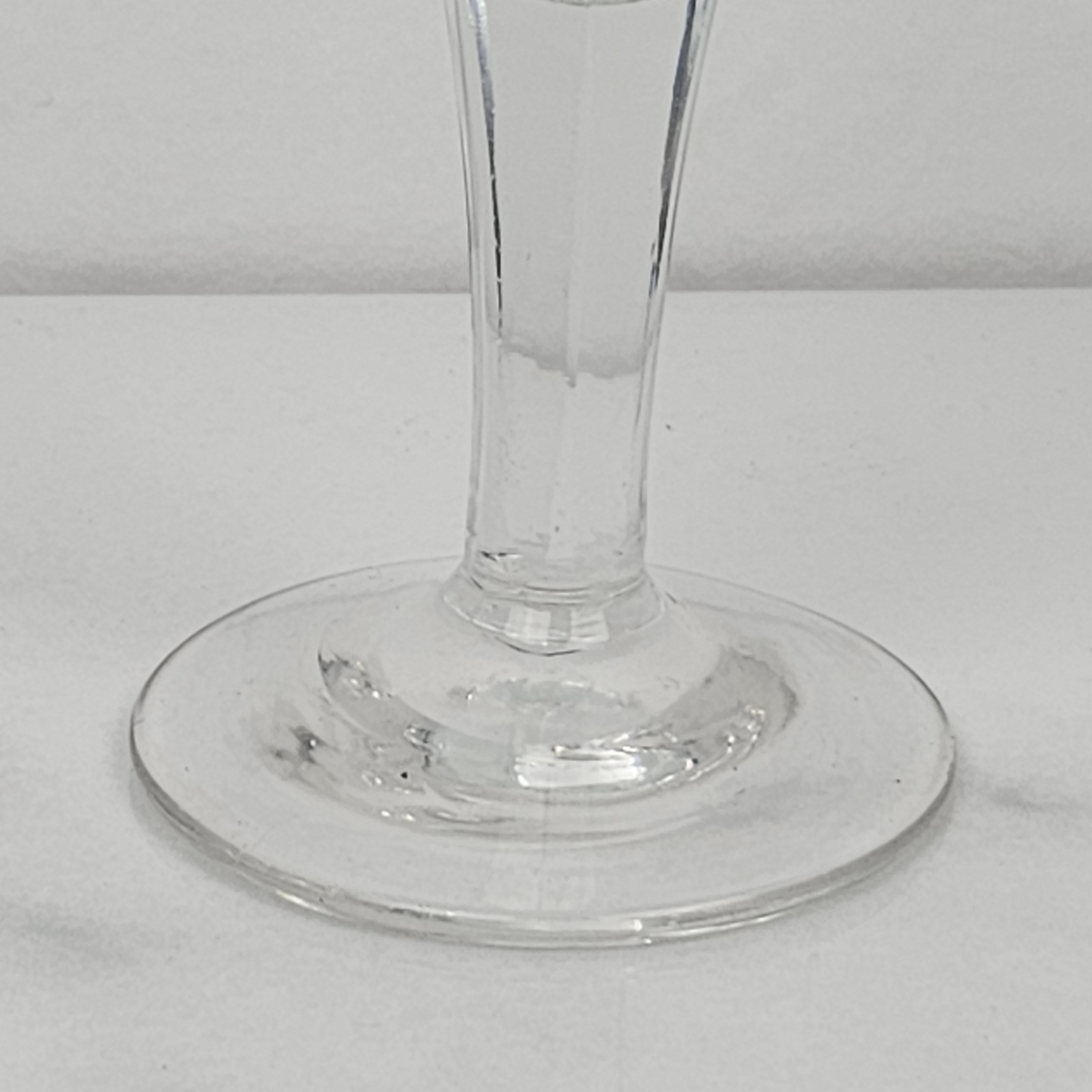 19th Century Set of 5 French Champagne Flutes in Crystal Glass, Ca. 1830 For Sale