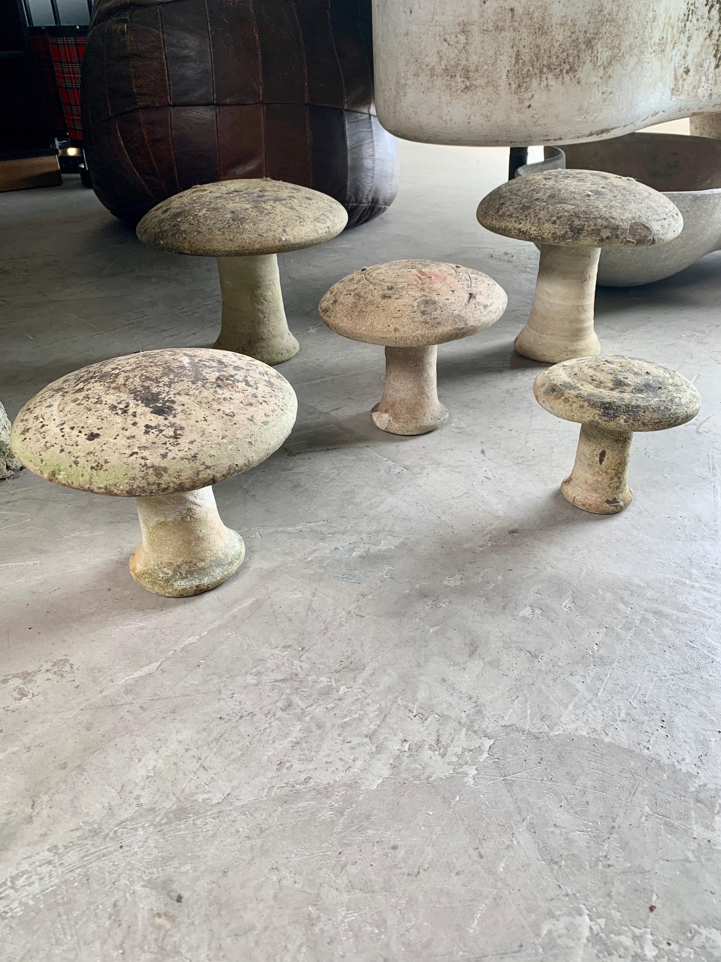 Set of 5 French Concrete Garden Mushroom Sculptures In Good Condition In Los Angeles, CA