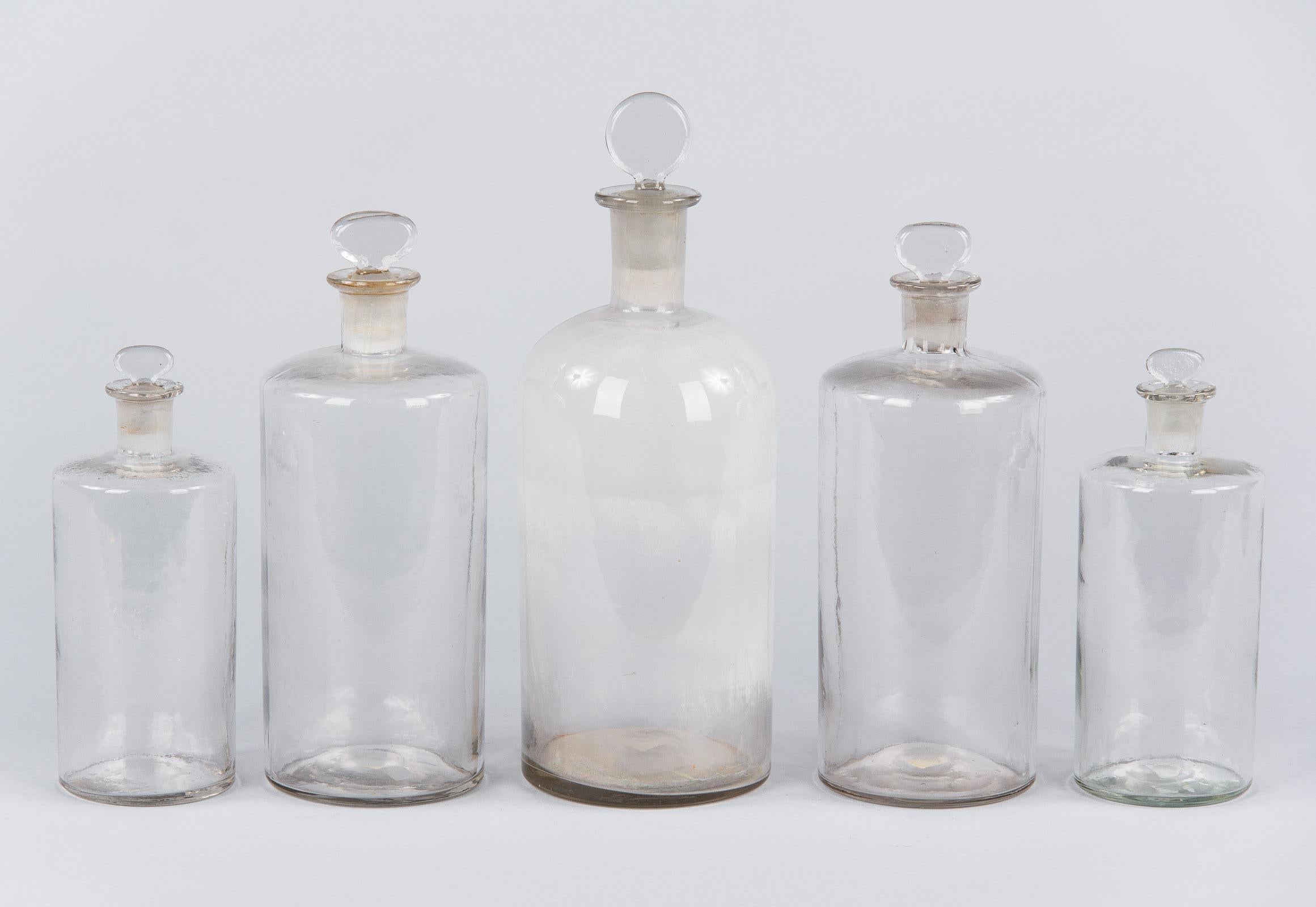 Set of 4 French Hand Blown Pharmacy Glass Jars, Early 1900s  In Good Condition In Austin, TX
