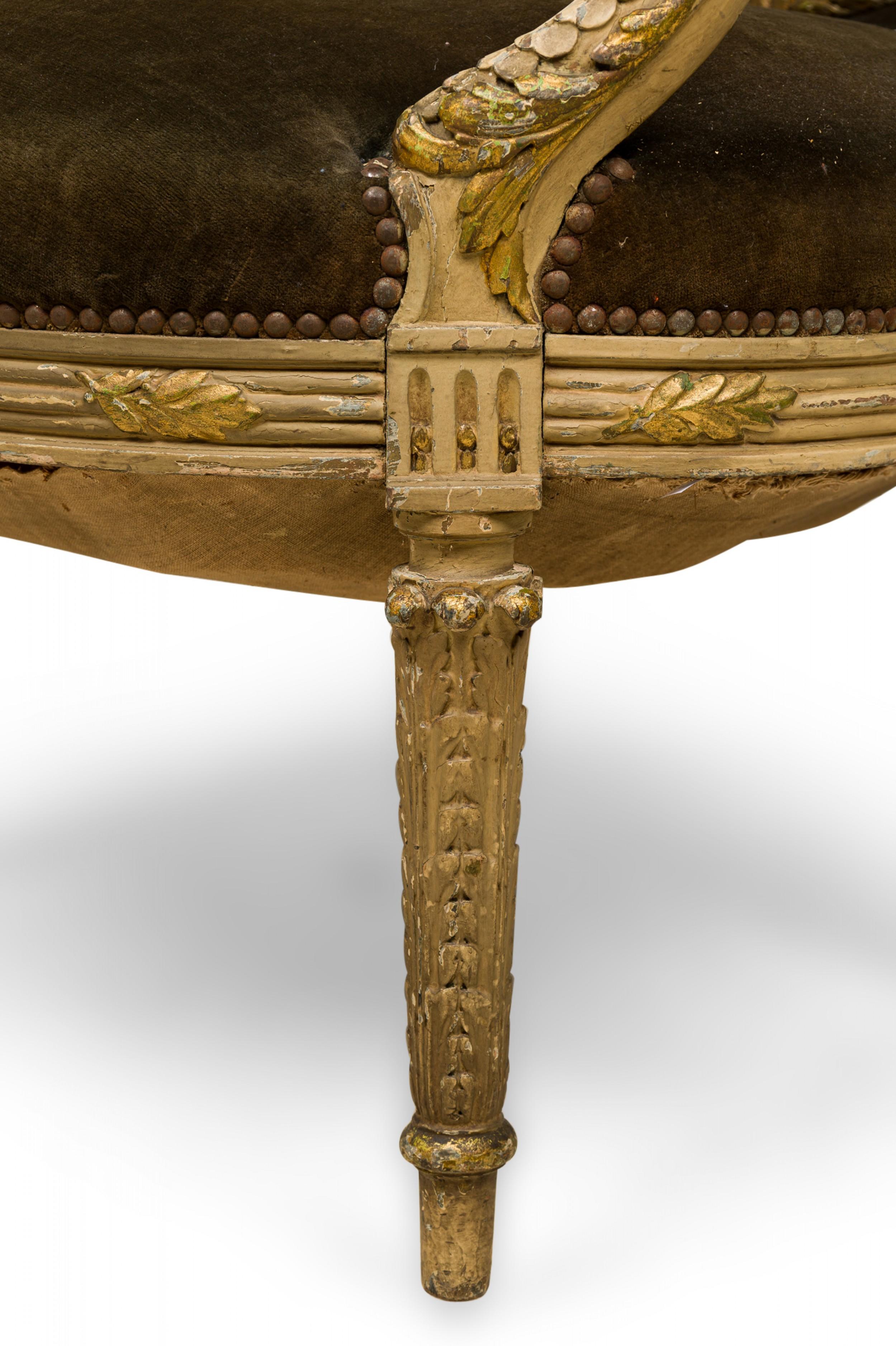 Set of 5 French Louis XVI Style Oval Back Green Velvet Upholstered Dining Chairs im Zustand „Gut“ im Angebot in Queens, NY