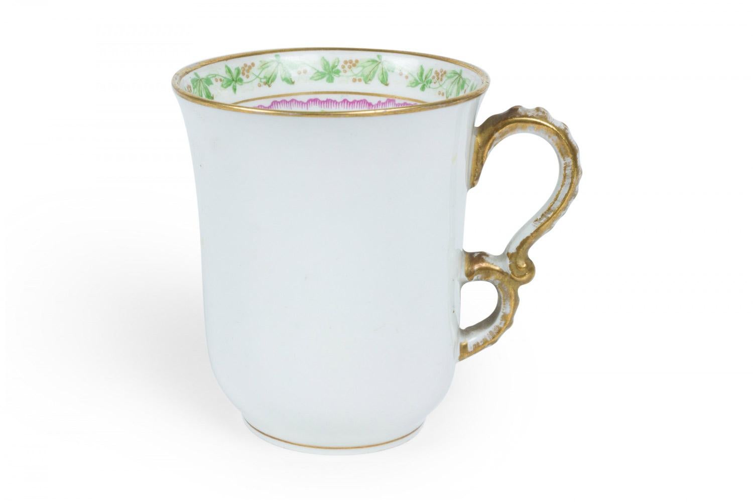 Oro Set di 5 tazze da tè francesi vittoriane in porcellana floreale in vendita