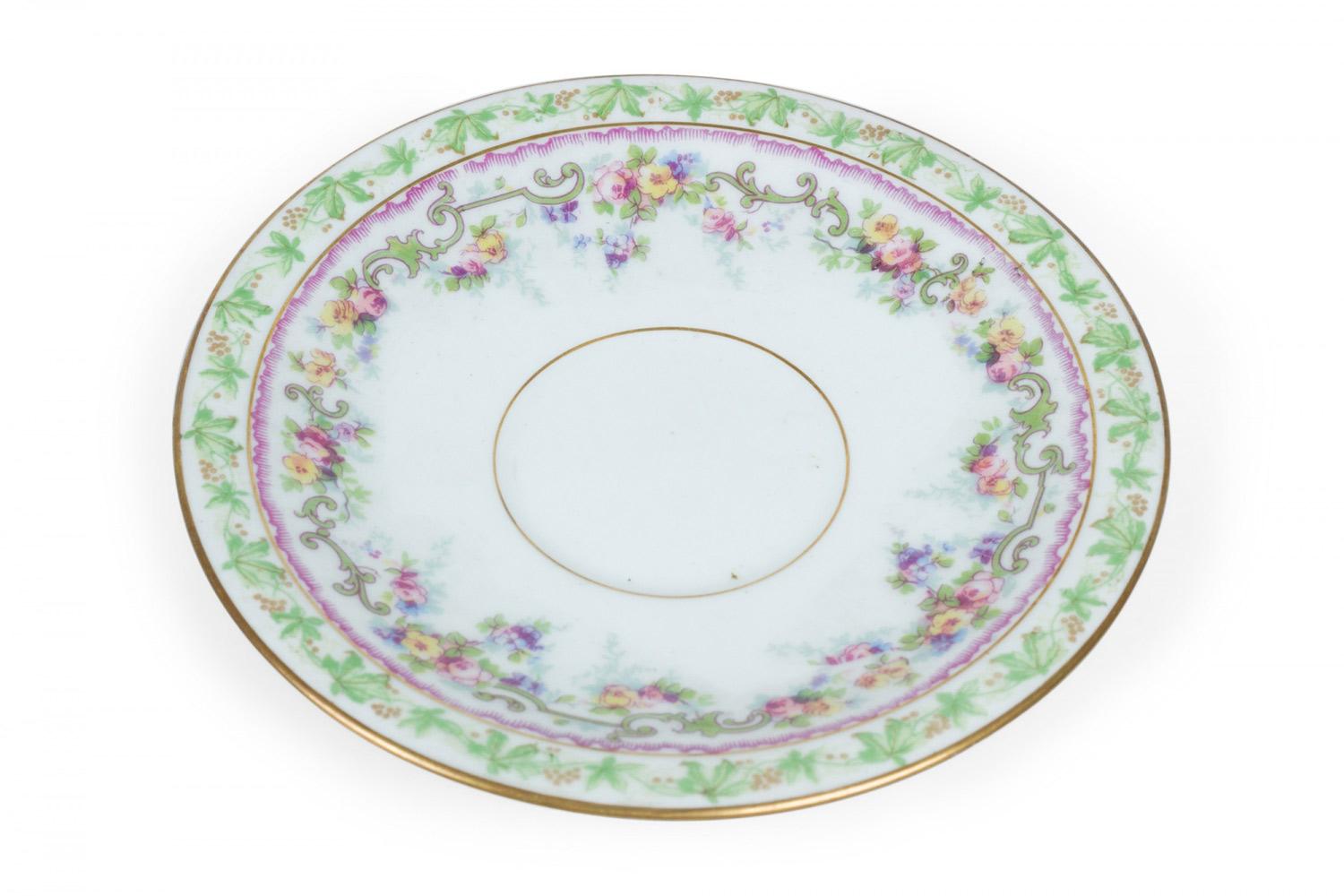 Set di 5 tazze da tè francesi vittoriane in porcellana floreale in vendita 2