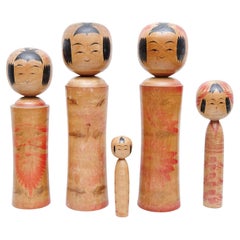 Set von 5 handgefertigten japanischen Kokeshi-Puppen aus dem frühen 20. Jahrhundert