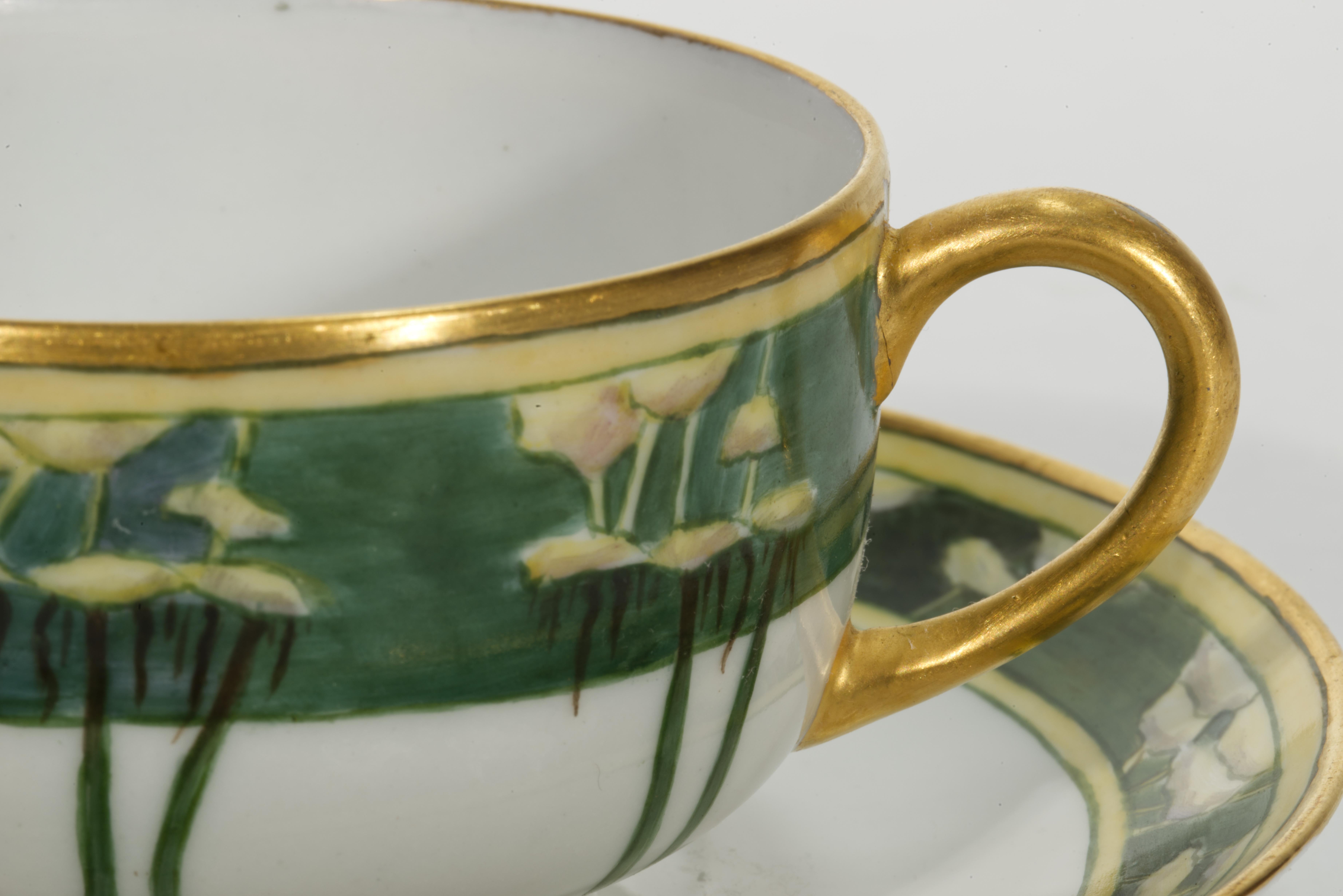 Satz von 5 handbemalten Delinières Limoges Porzellantassen und Untertassen, 1906 im Angebot 2