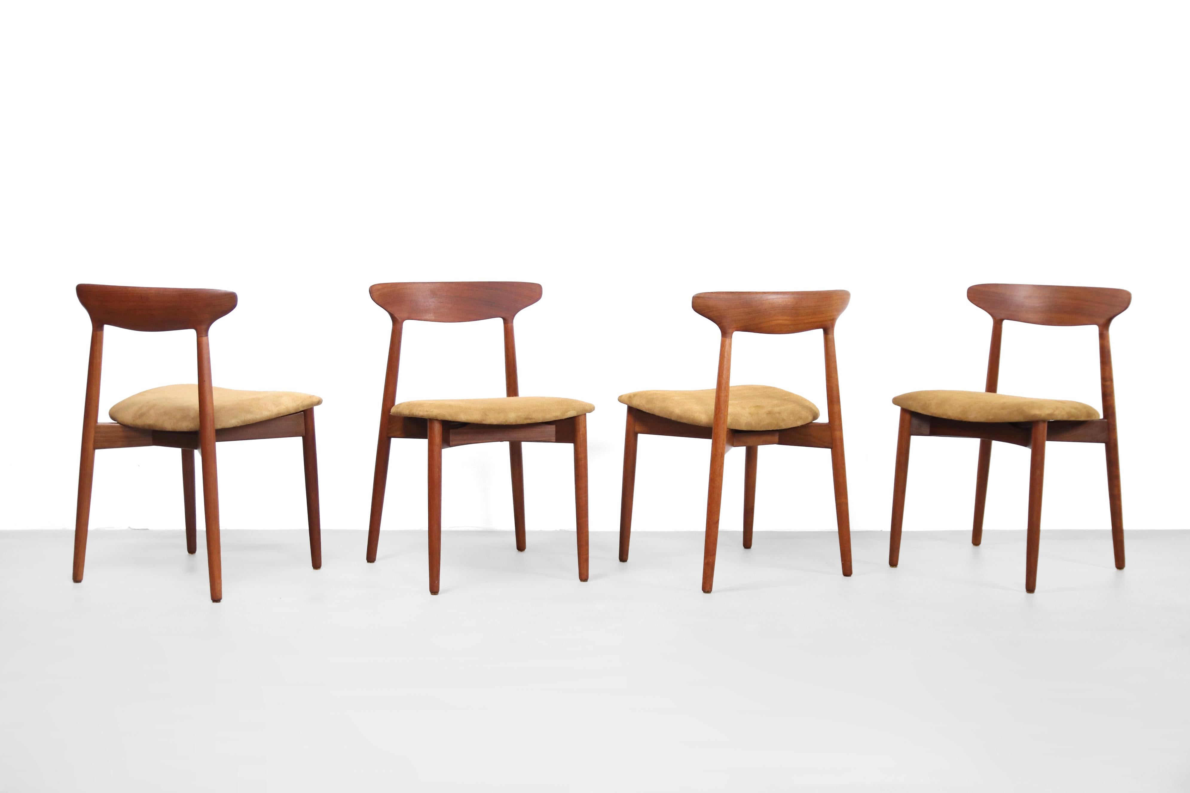 Mid-Century Modern Set of 5 Harry Ostergaard Model 59 Dining Chairs in Teak and Nubuck Leather