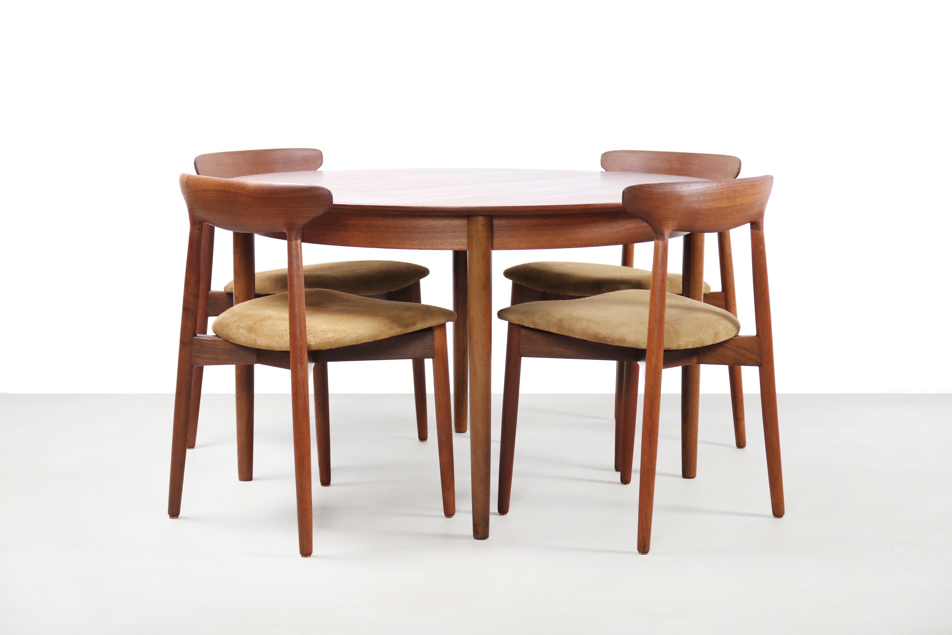 Danish Set of 5 Harry Ostergaard Model 59 Dining Chairs in Teak and Nubuck Leather