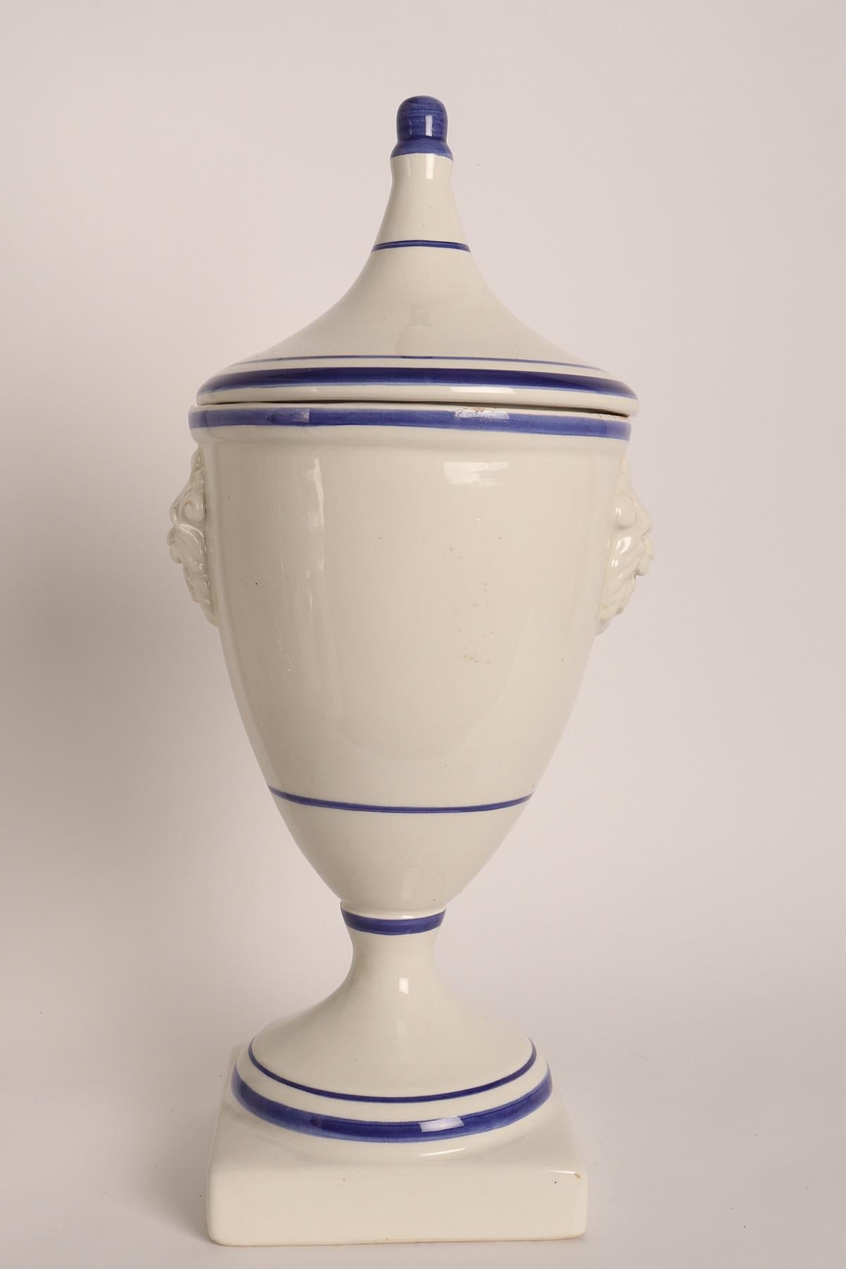 Set of 5 herbalist pharmacy ceramic jars, Italy 1890. For Sale 3