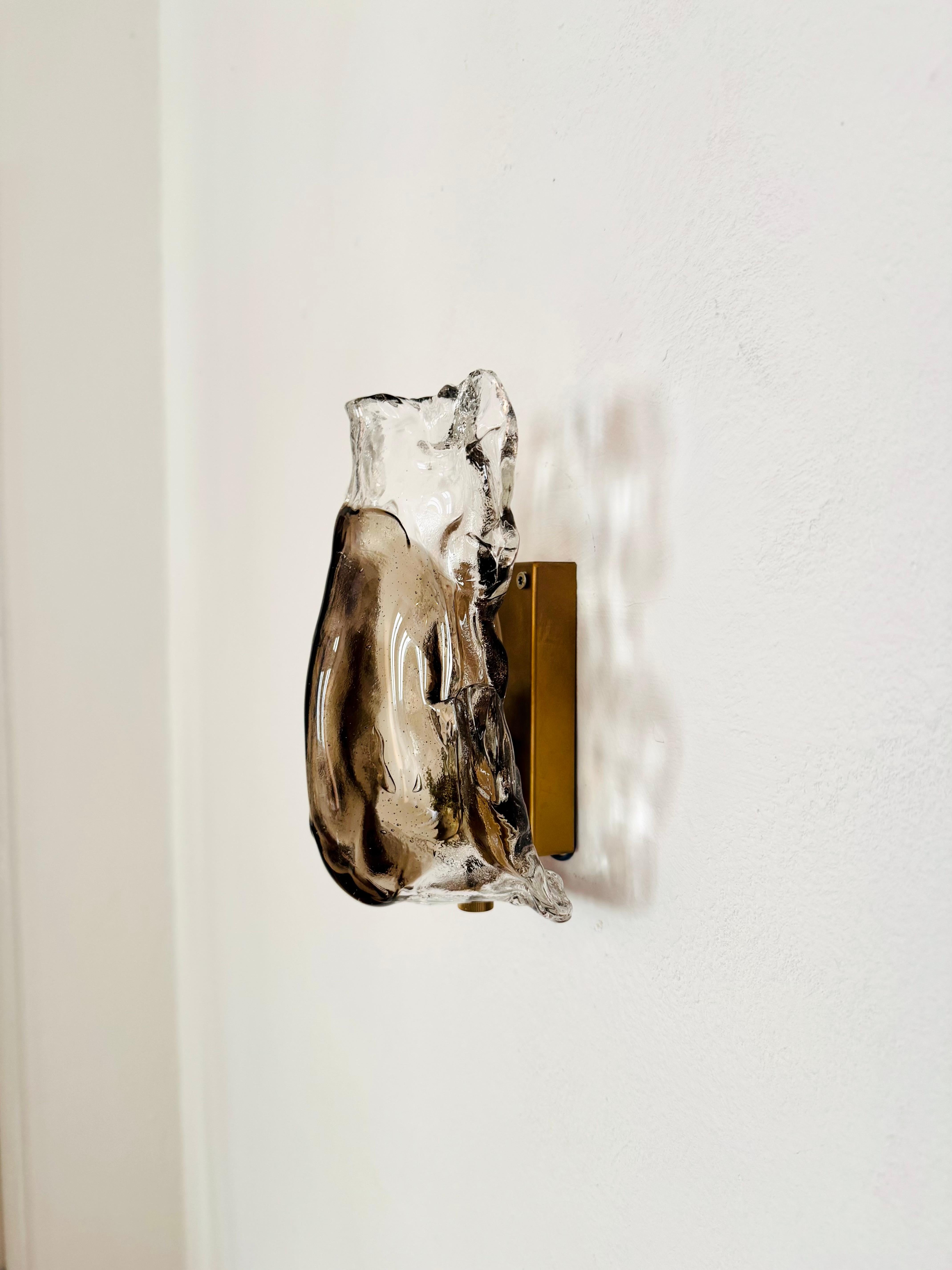 Juego de 5 lámparas de pared de cristal Ice de J.T. Kalmar mediados del siglo XX en venta