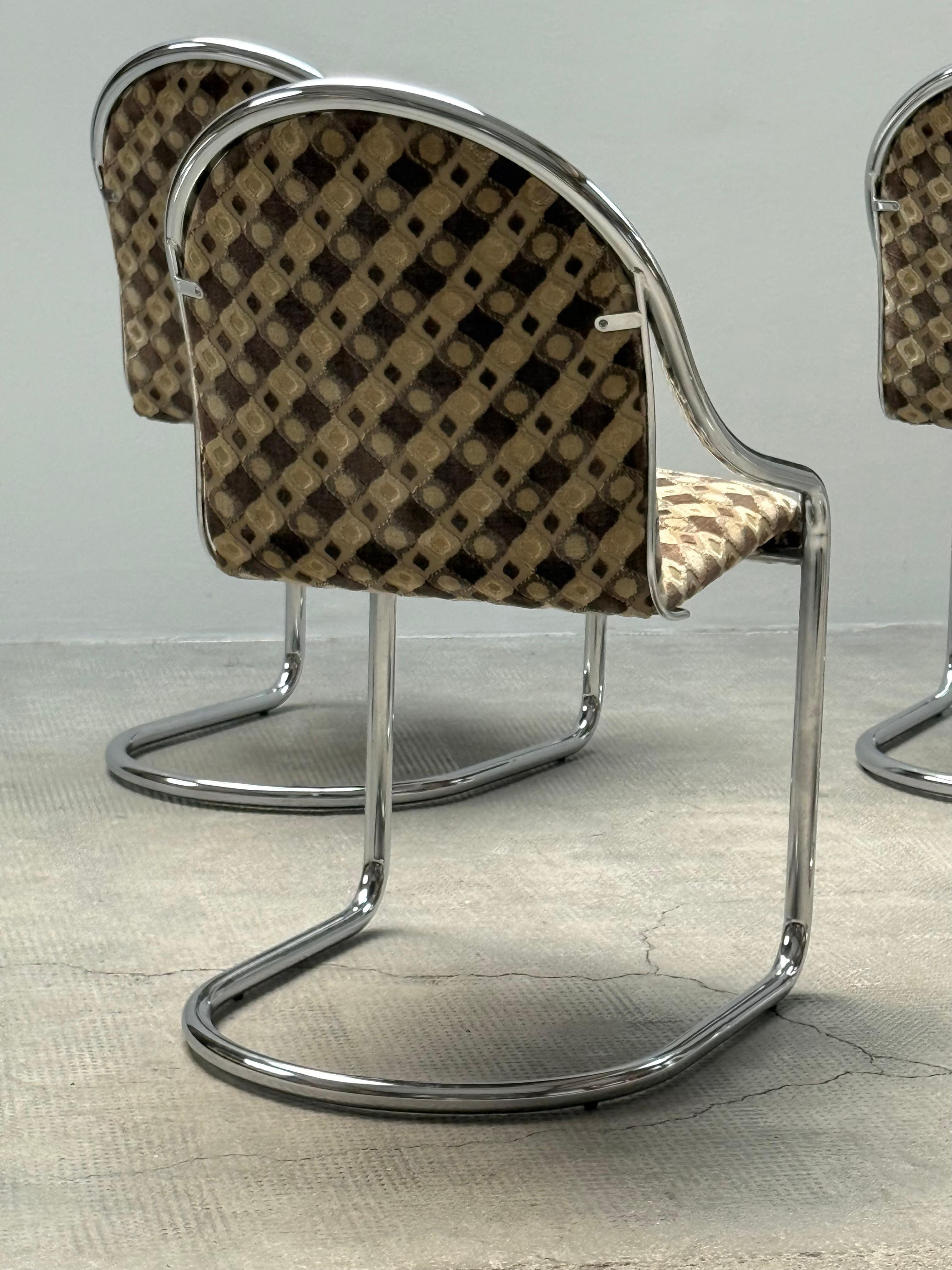 SET OF 5 ITALIAN CANTILEVER DINING CHAIRS IN THE STYLE OF GASTONE RINALDI 1960s For Sale 2