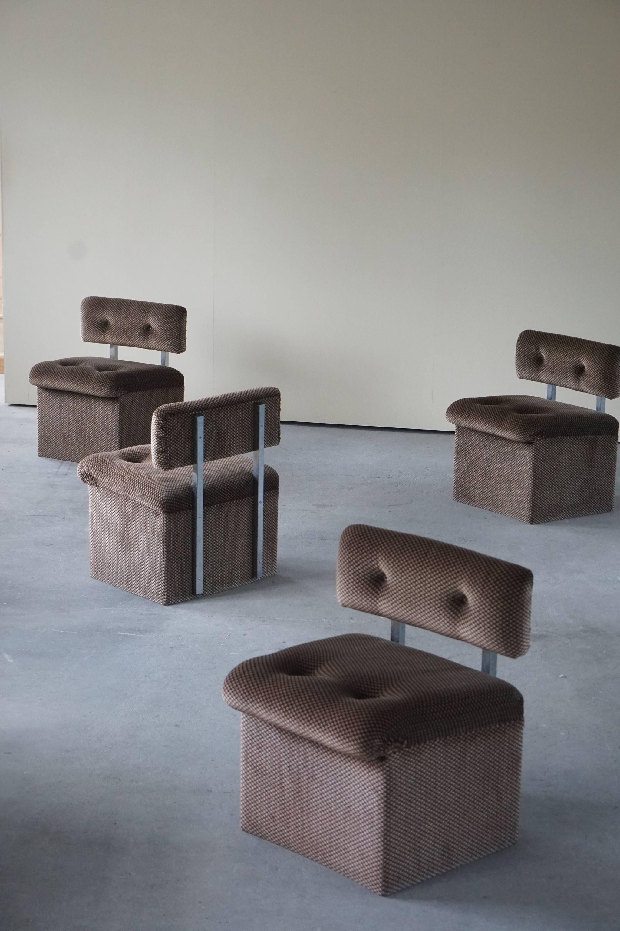 Set of 5 Italian Modern Modular Lounge Chairs, Late 20th Century 12