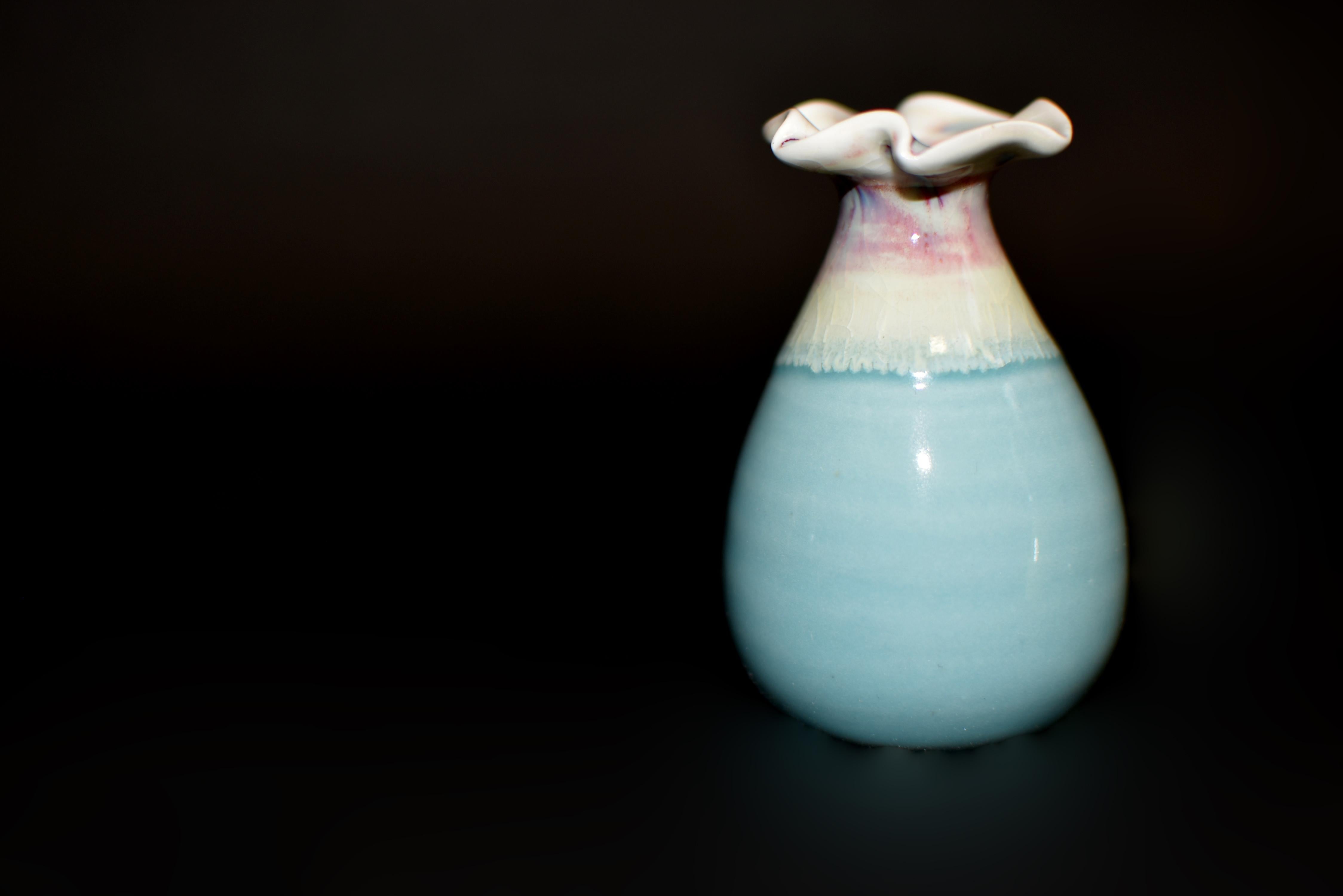 Satz von 5 japanischen Wabi Sabi Mini-Vasen mit gerafften Lips im Angebot 9