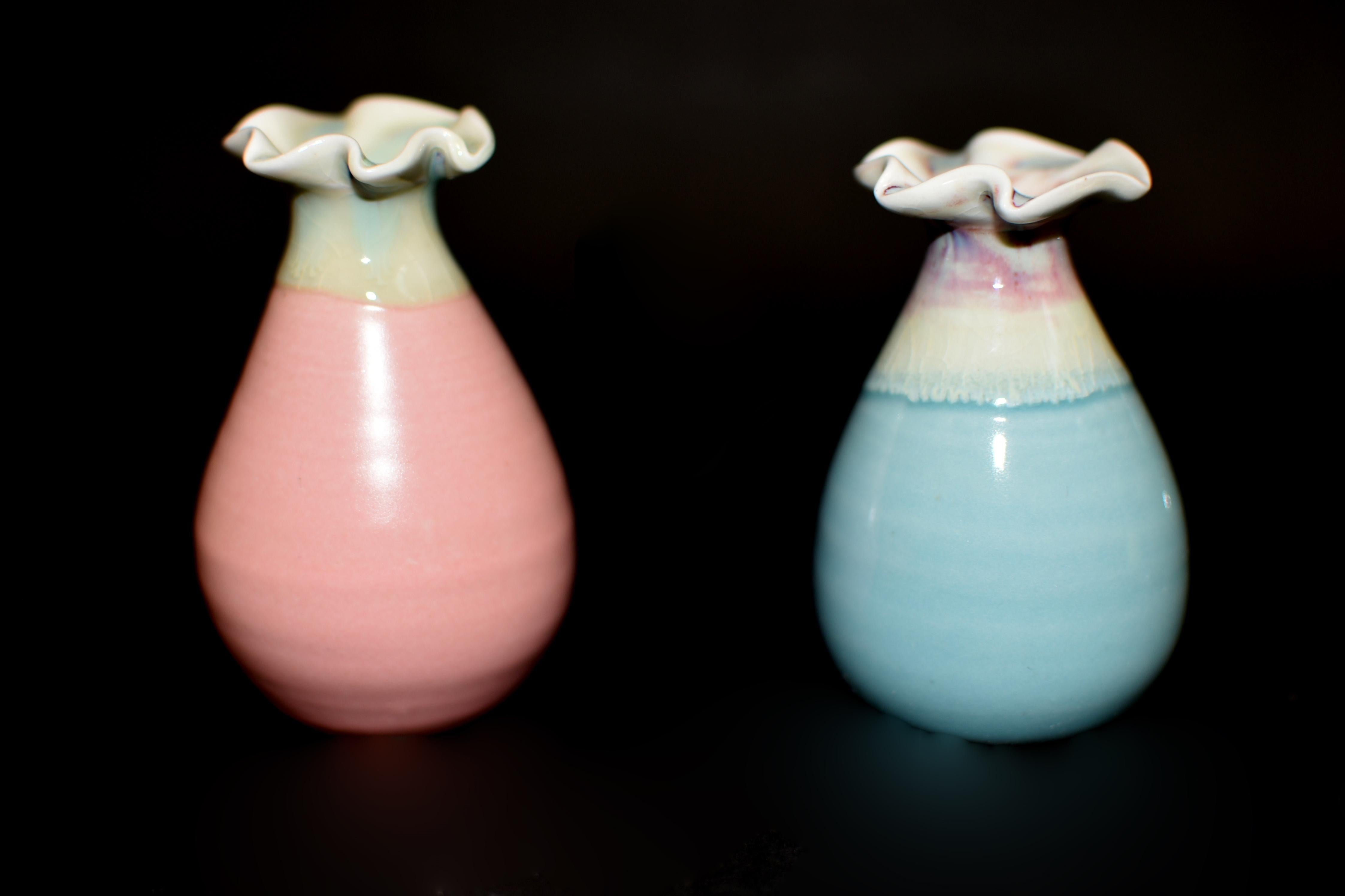 Satz von 5 japanischen Wabi Sabi Mini-Vasen mit gerafften Lips im Angebot 13