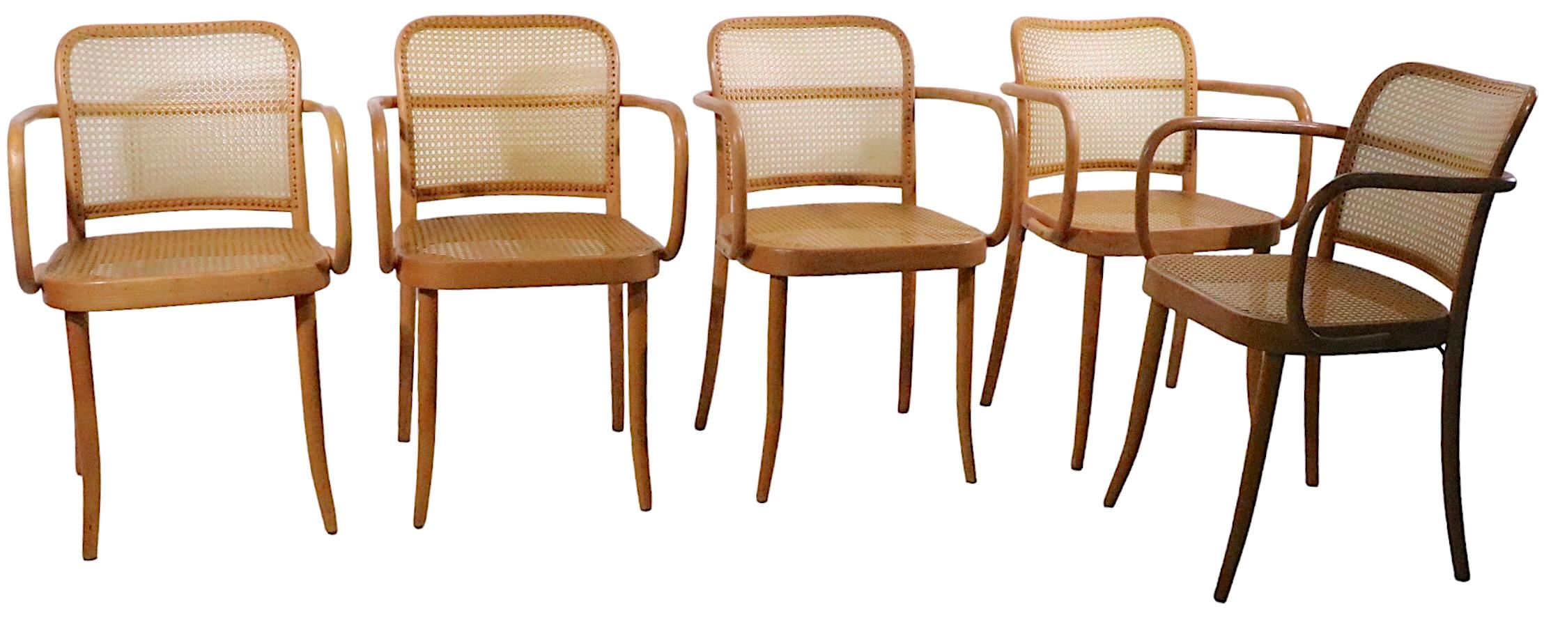 Sécession viennoise Ensemble de 5 chaises Josef Frank Prague fabriquées en Tchécoslovaquie, vers 1970 en vente