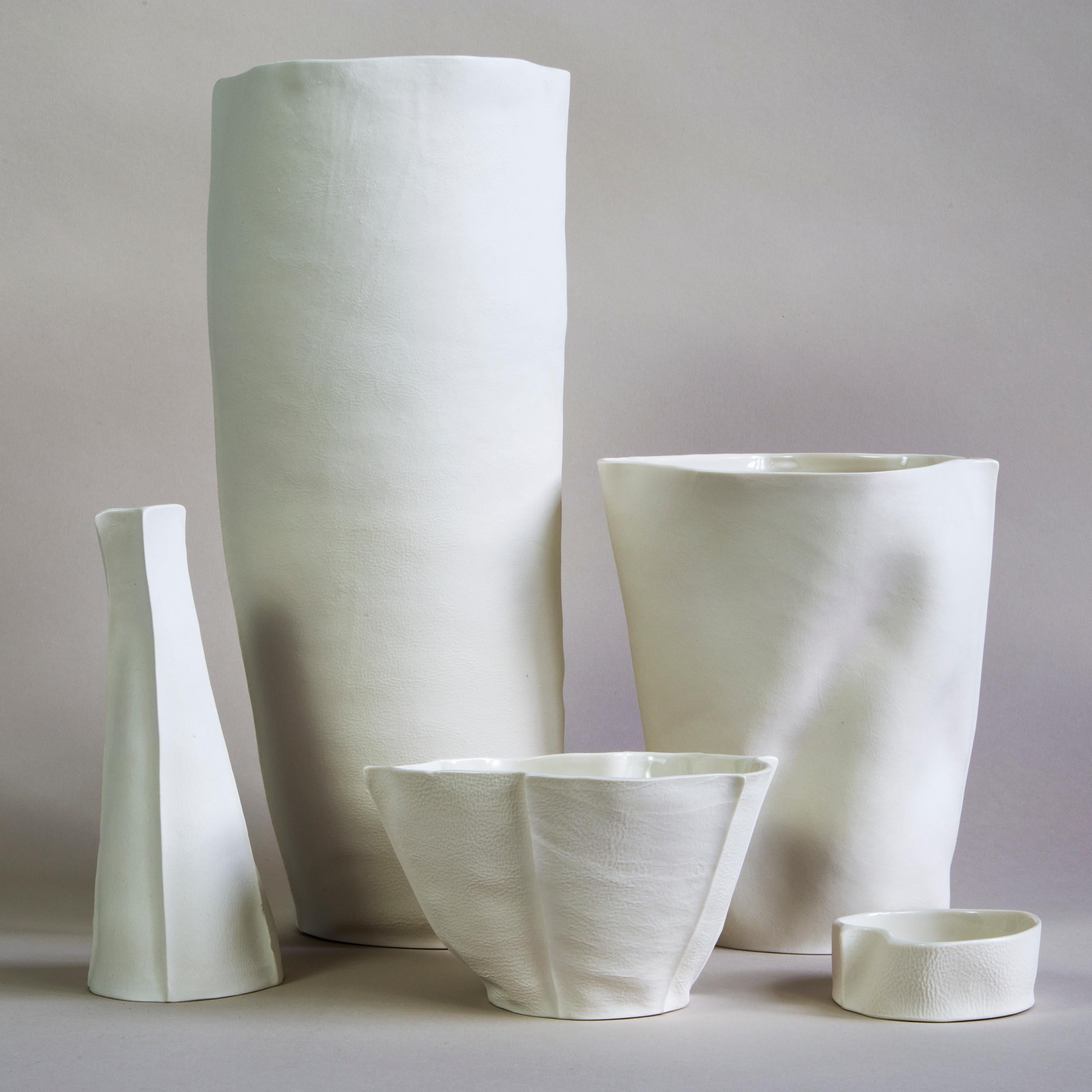Set von 5 Porzellanvasen und Schalen aus der Kawa-Serie, Dekor, Weiße Keramik, Bio