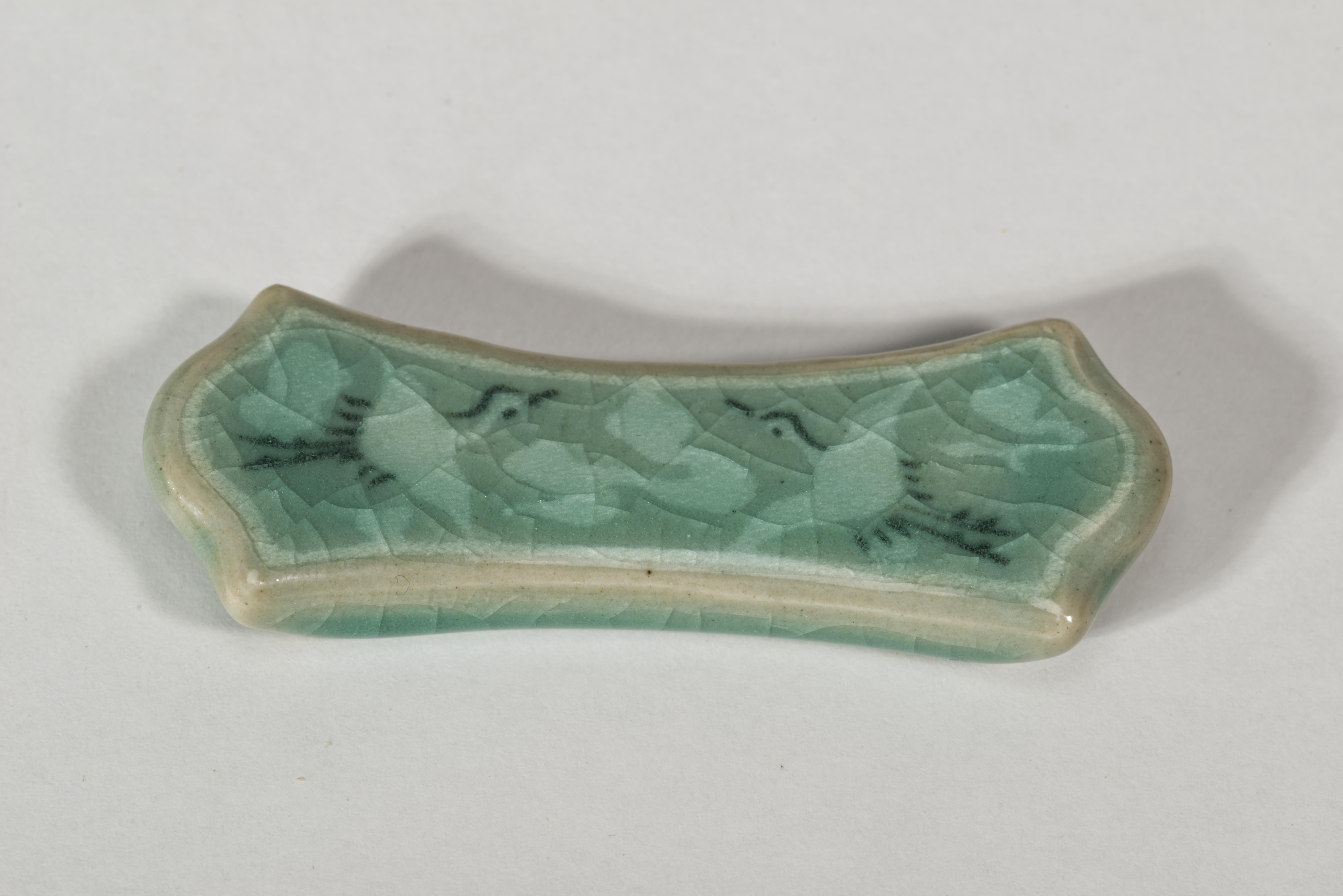 Juego de 5 Apoyacuchillos Coreanos de Celadón Goryeo, Grullas Voladoras y Nubes Moderno de mediados de siglo en venta