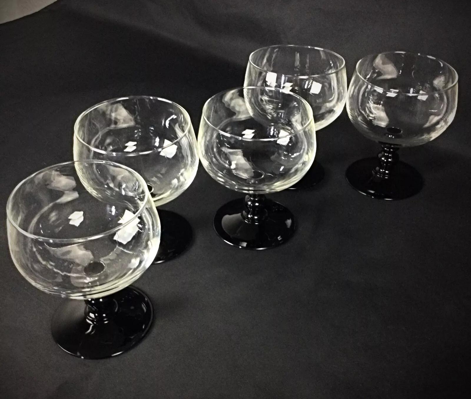 Set di 5 bicchieri da vino grandi con steli verdi - Bellissimo servizio - 2Y314 in vendita 1