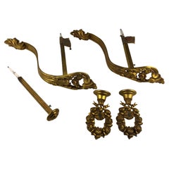 Ensemble de 5 supports et supports de tiges de rideaux de style Louis XV en bronze doré français rococo