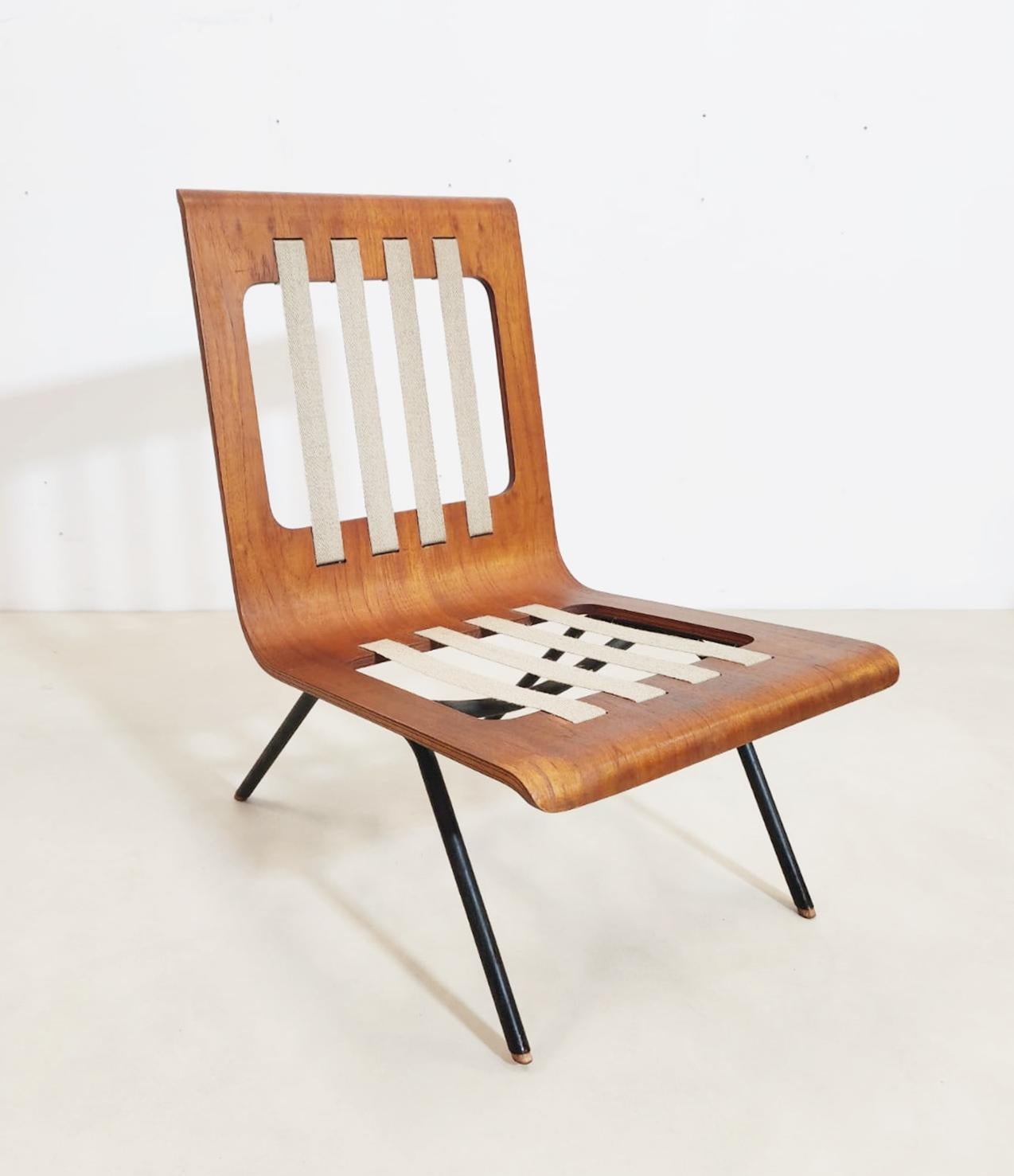 Ensemble de 5 chaises longues et table basses par Franco Campo & Carlo Graffi, Italie en vente 6