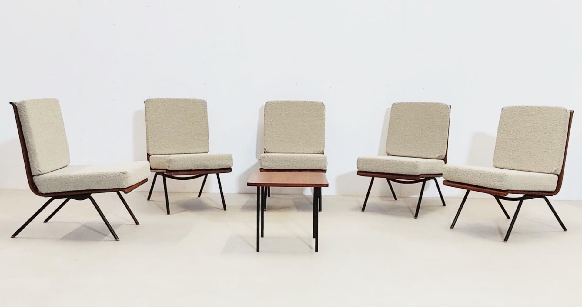 Bois Ensemble de 5 chaises longues et table basses par Franco Campo & Carlo Graffi, Italie en vente