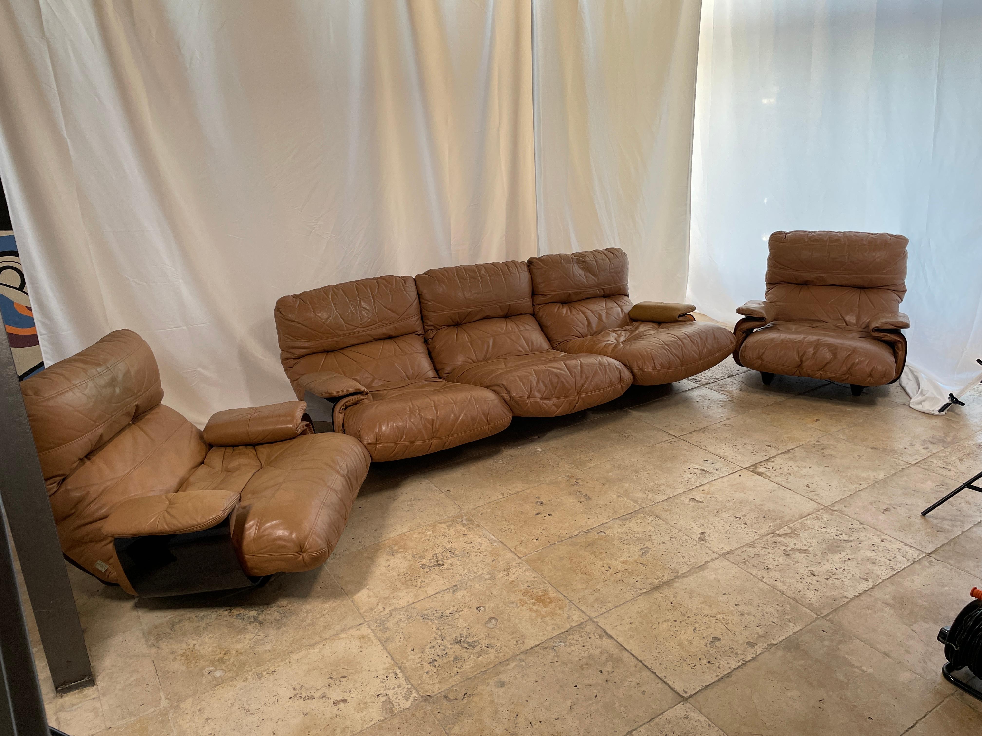 The Marsala modular sofa was designed in 1971 by Michel Ducaroy, as the new head of the Ligne Roset brand. Considered as the precursor of the TOGO because of its shape and its seating close to the ground. 

The Marsala is extremely comfortable and