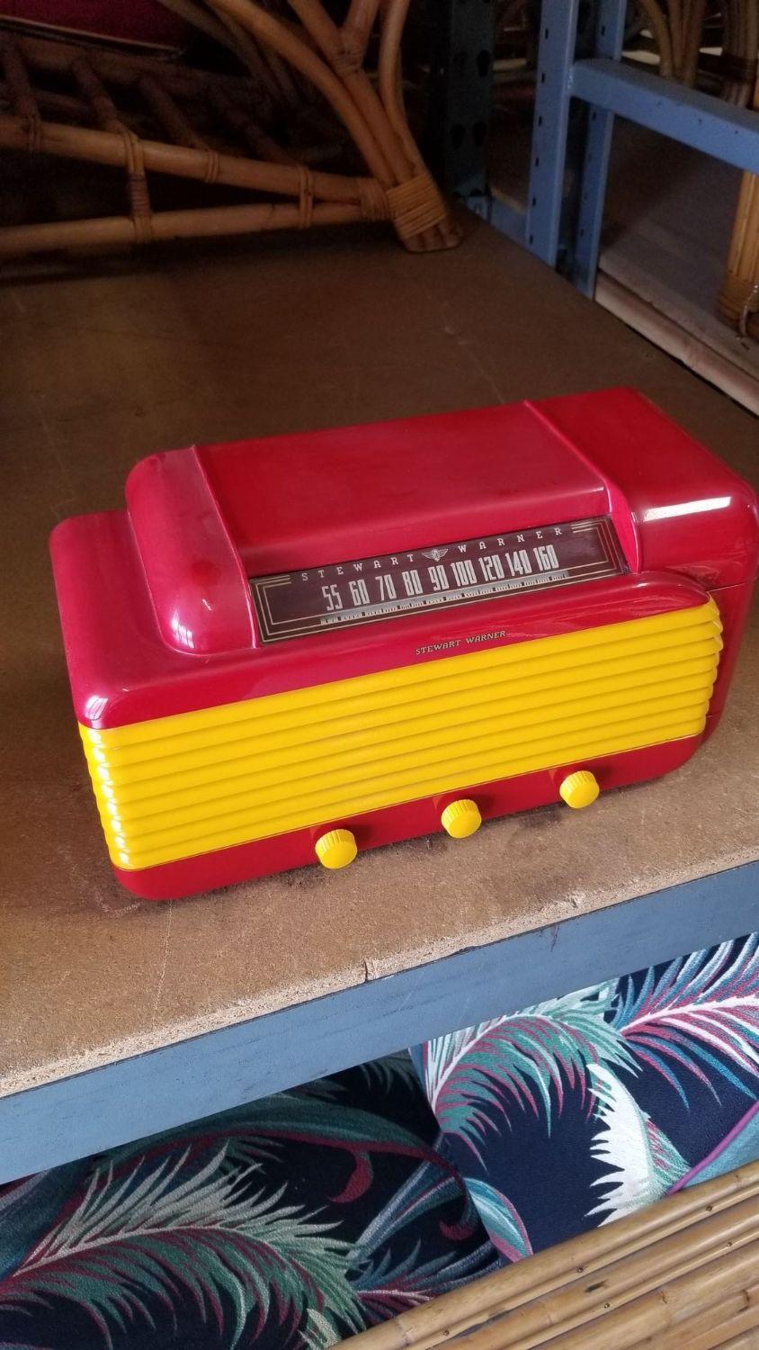 Set of 5 Mid Century AM Tube Radios 7