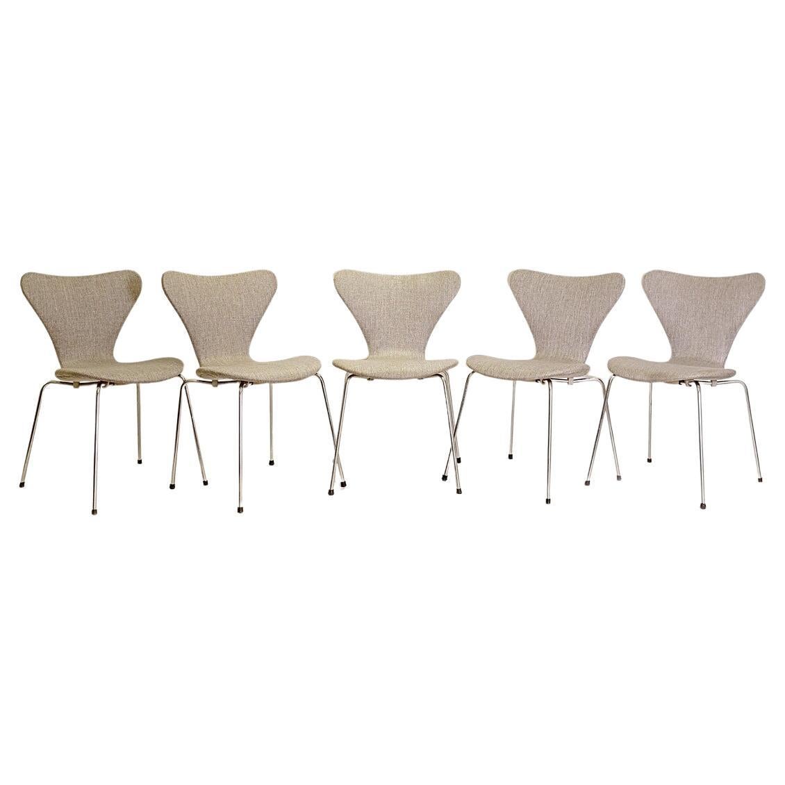 Set of 5 Mid-century Chairs by Arne Jacobsen for Fritz Hansen - 1960s