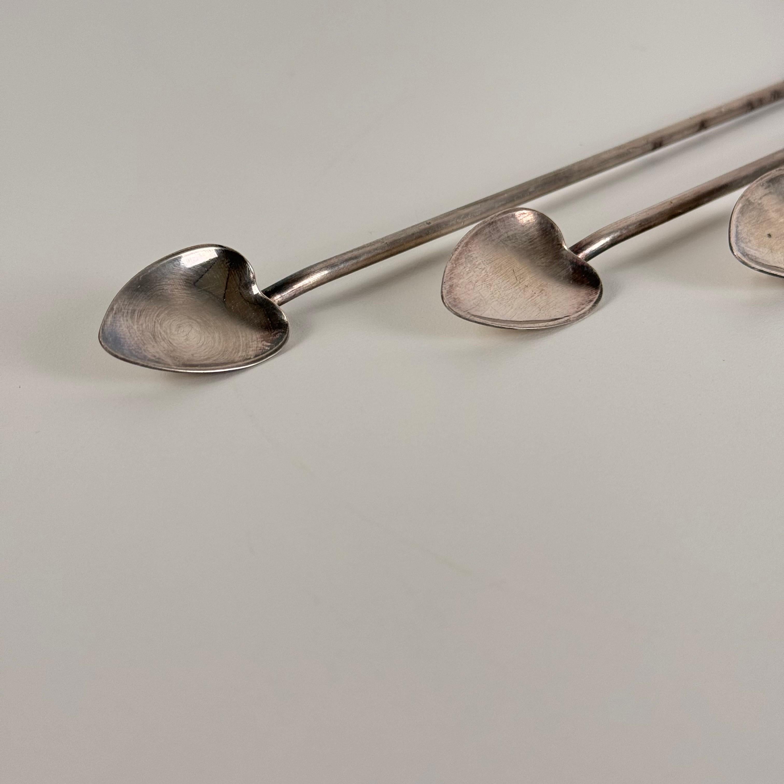 Set di 5 cannucce per cocktail di metà secolo con cucchiai a forma di cuore, anni '50 in vendita 7