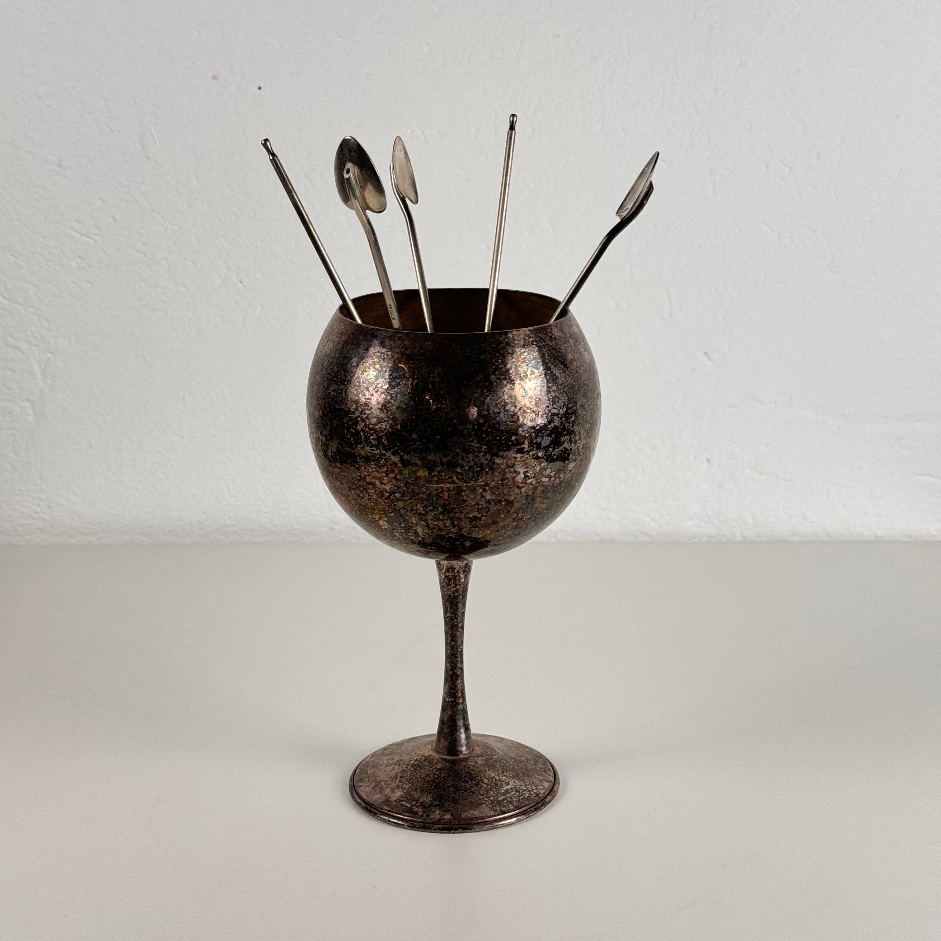 Italiano Set di 5 cannucce per cocktail di metà secolo con cucchiai a forma di cuore, anni '50 in vendita