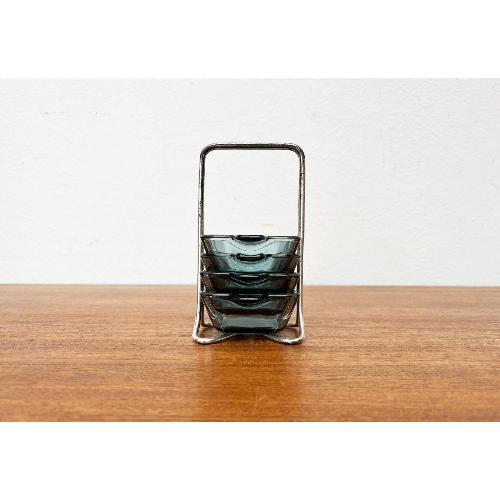 Mid-Century Modern Ensemble de 5 cendriers empilables allemands du milieu du siècle dernier par Wilhelm Wagenfeld pour WMF en vente
