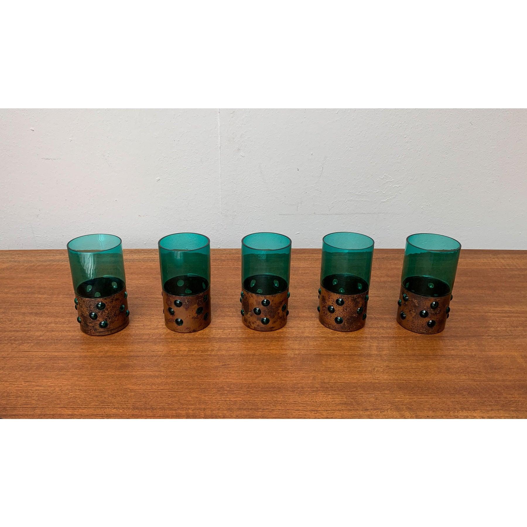 Juego de 5 vasos de vidrio verde y cobre de mediados de siglo, Nanny Still, años 60 Moderno de mediados de siglo en venta