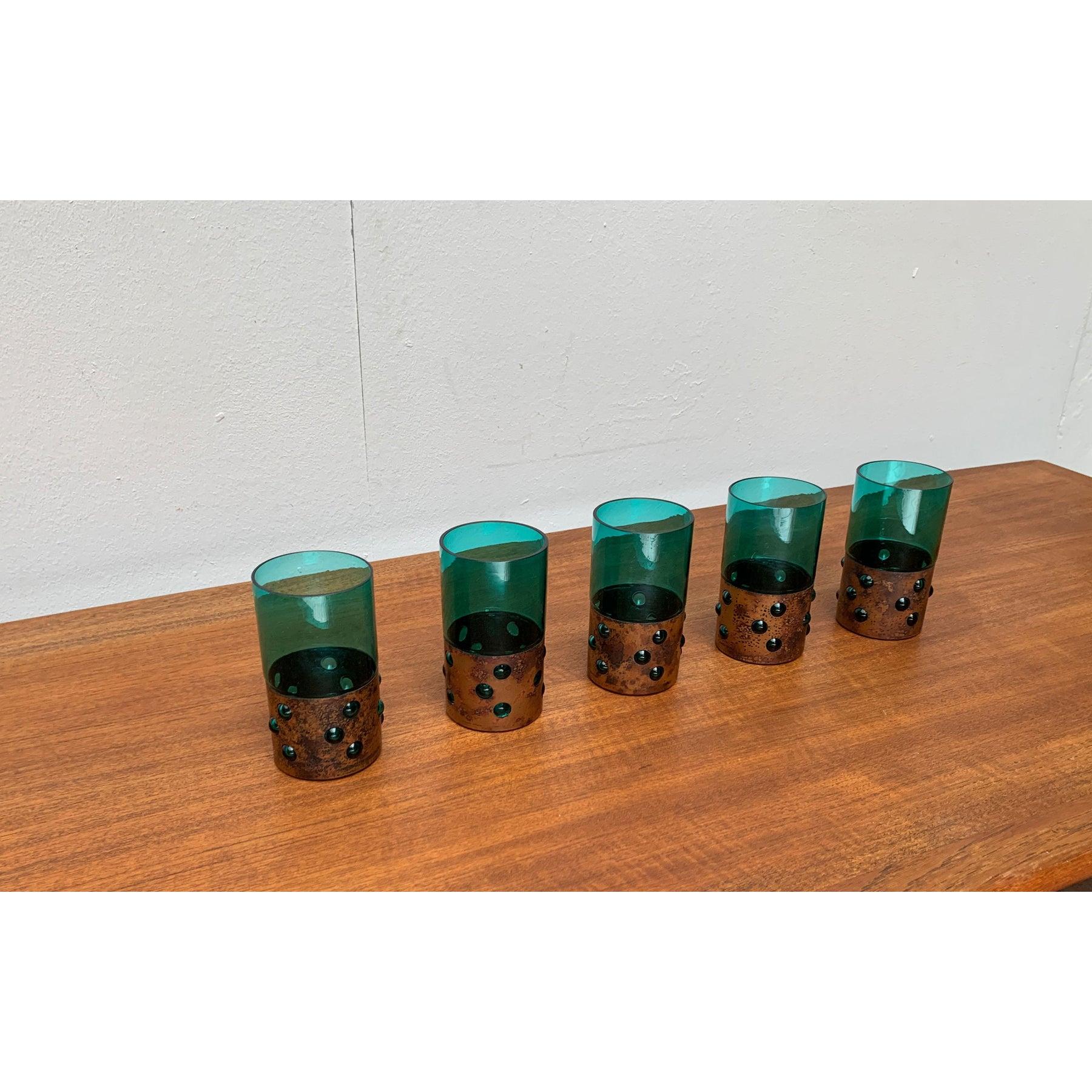 Juego de 5 vasos de vidrio verde y cobre de mediados de siglo, Nanny Still, años 60 en Excelente estado para la venta en Hamburg, DE