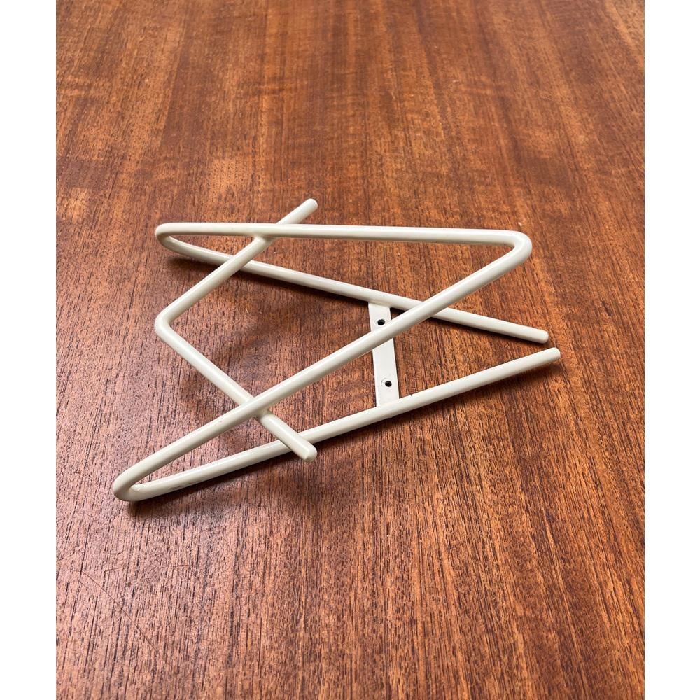 XX secolo Set di 5 appendiabiti minimalisti di metà secolo in metallo, anni '60 in vendita