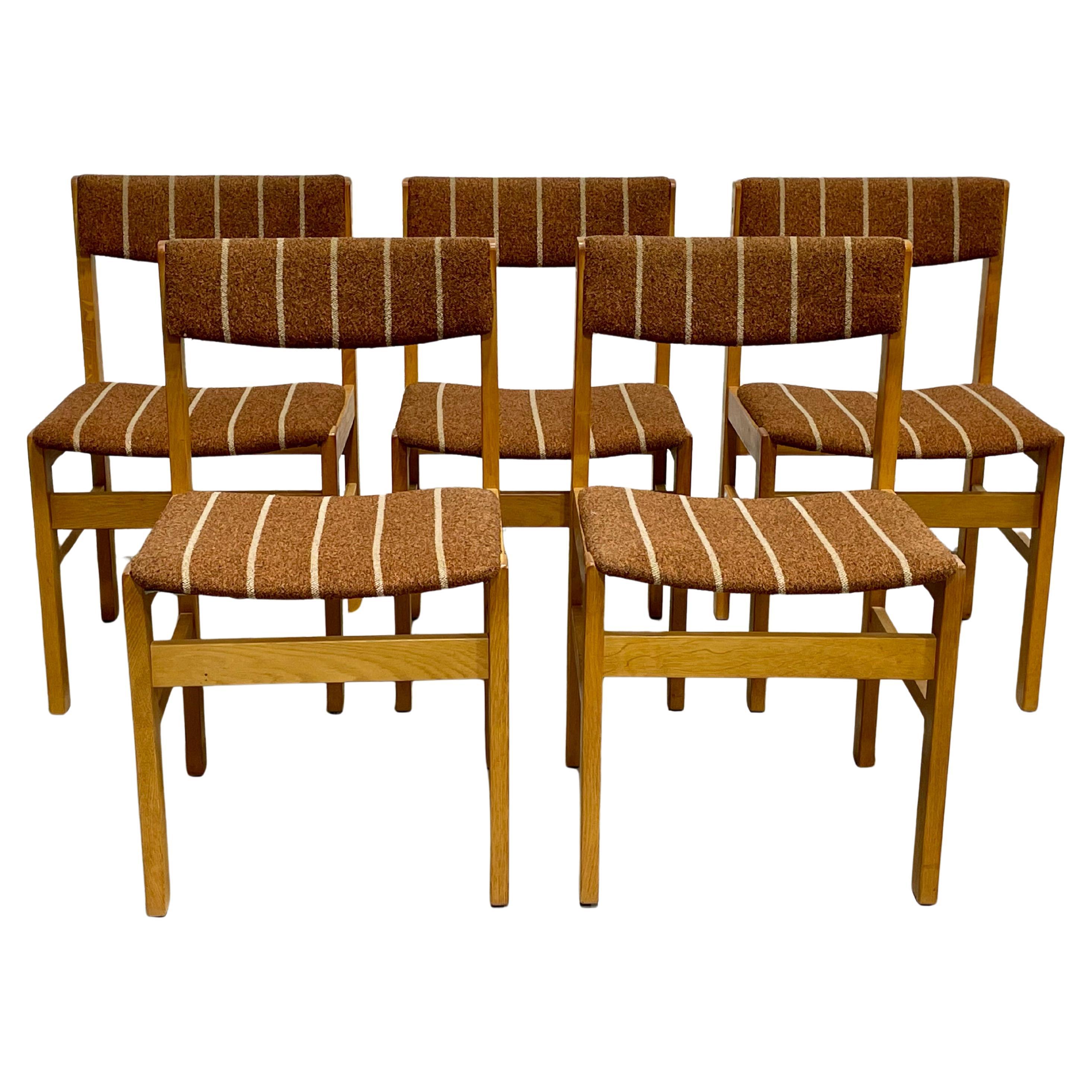 Set di 5 sedie da pranzo in quercia di stile MODERNO della metà del secolo scorso, Made in Denmark, 1960 ca.