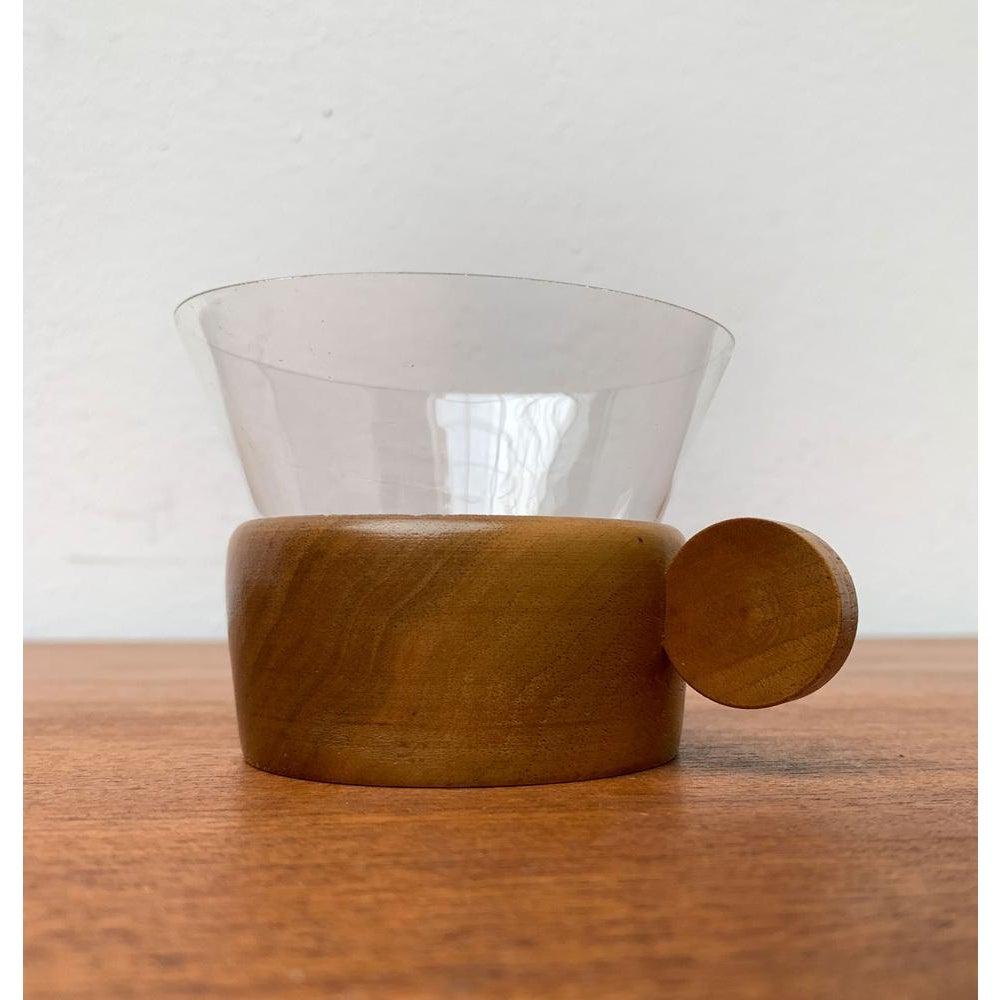 Vetro Set di 5 bicchieri da tè in legno di metà secolo, anni '60 in vendita