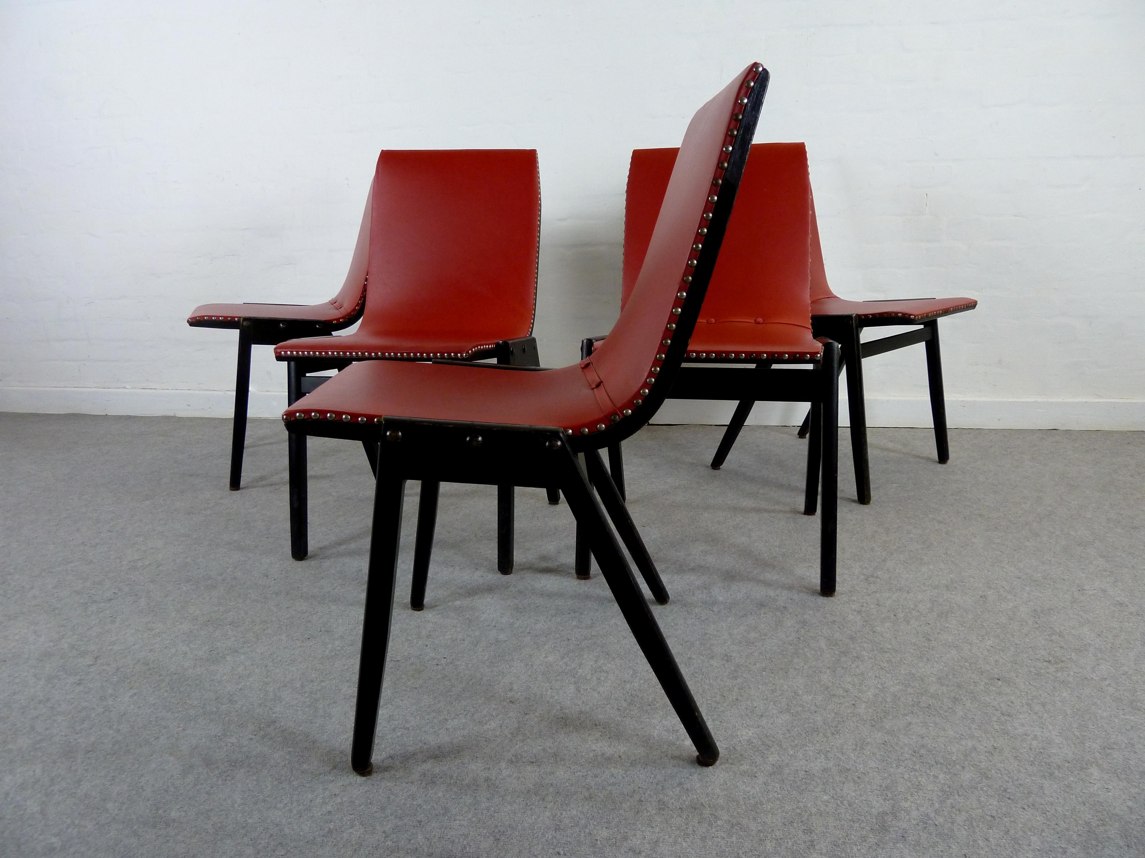 Ensemble de 5 chaises de salle à manger du designer autrichien Roland Rainer en vente 4