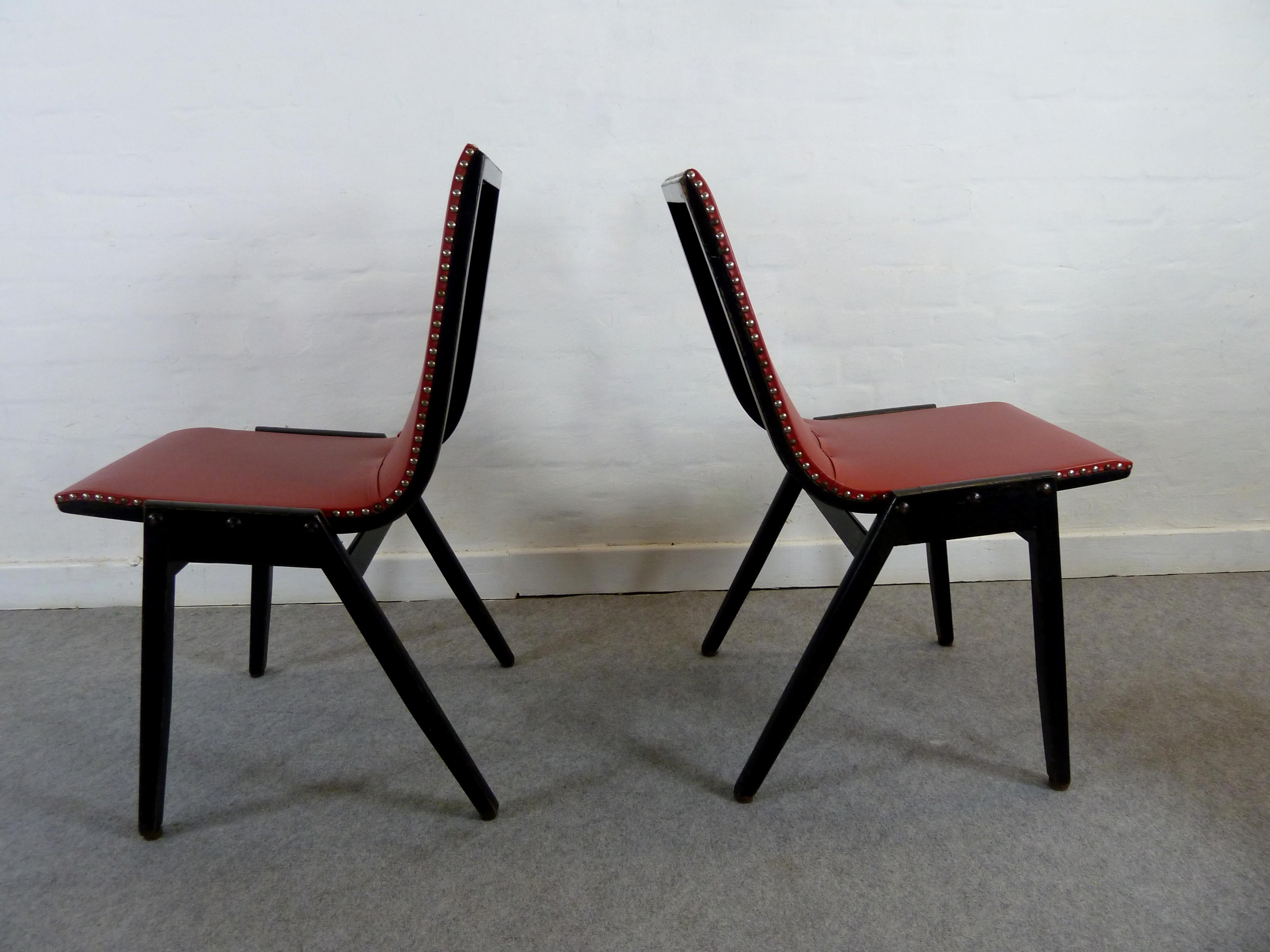Ensemble de 5 chaises de salle à manger du designer autrichien Roland Rainer en vente 2